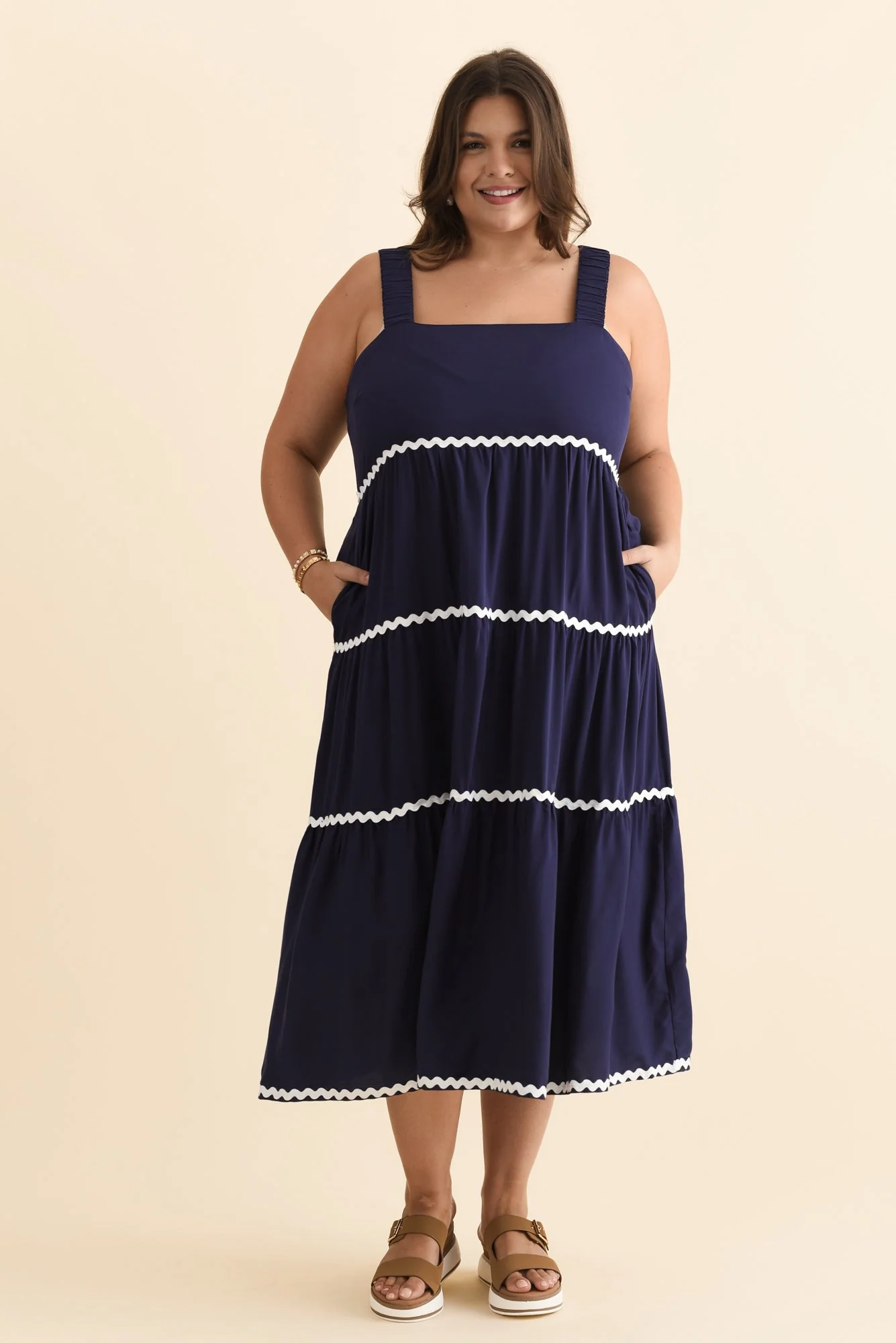 Josie Navy Contrast Tier Dress - Image 8