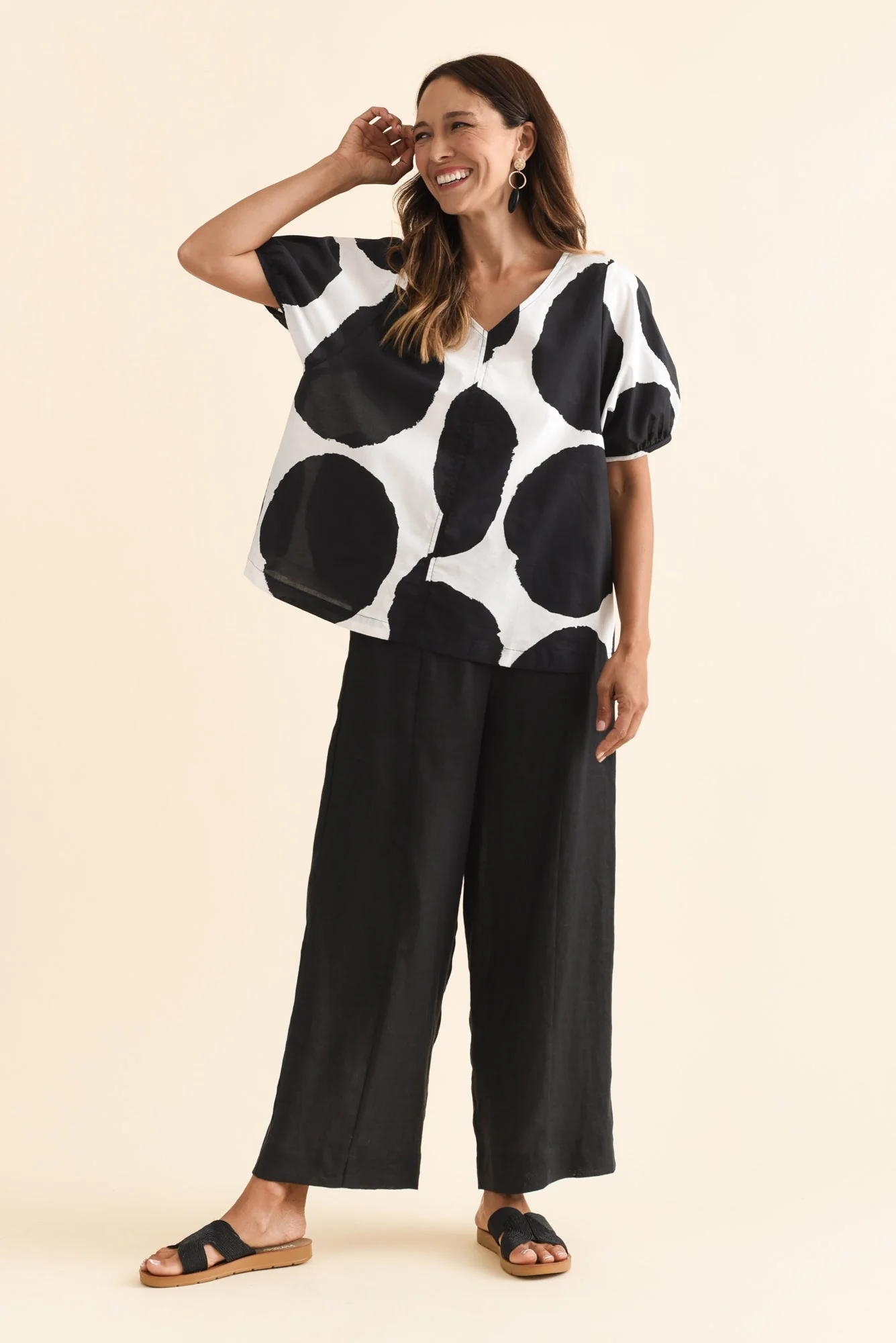 Keegan Black Linen Pocket Pants - Image 2