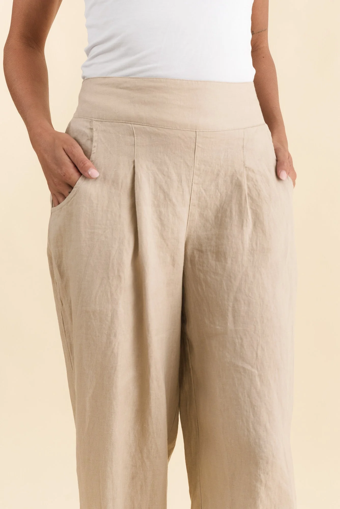 Lassie Beige Linen Barrel Pants - Image 5