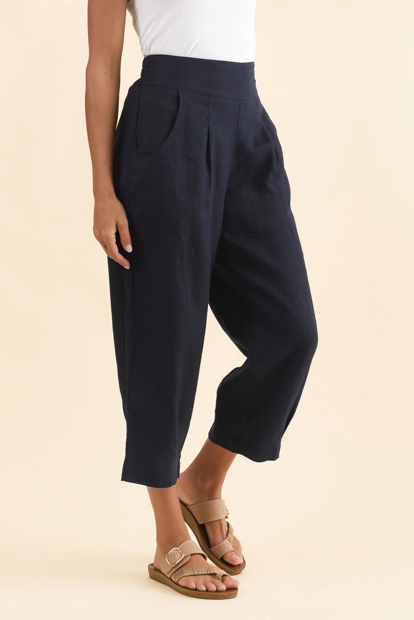 Lassie Navy Linen Barrel Pants - Image 3