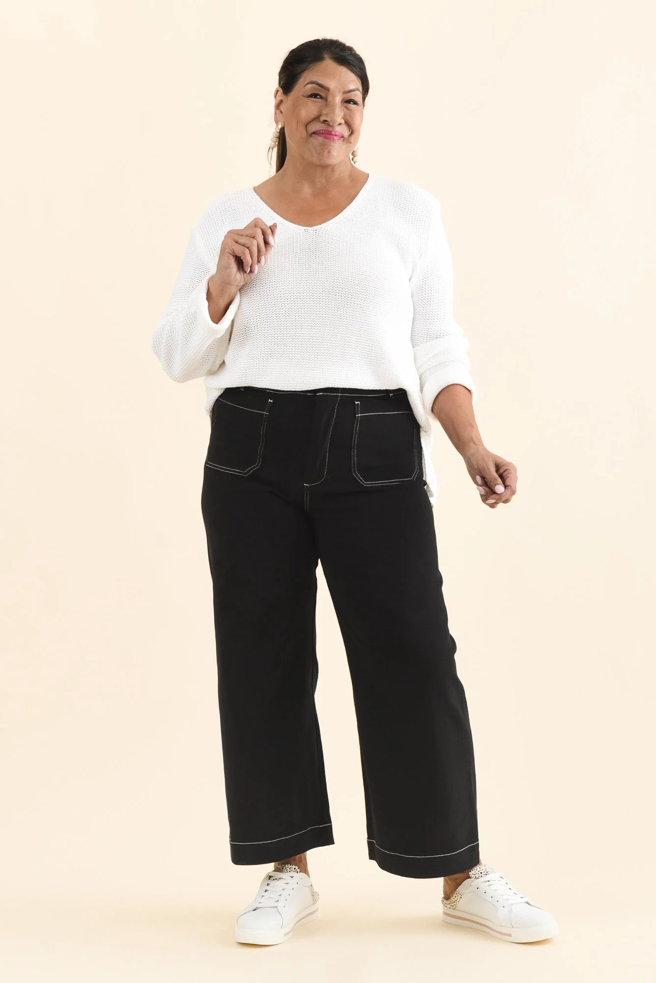 Lenon Black Denim Cropped Jeans - Image 2