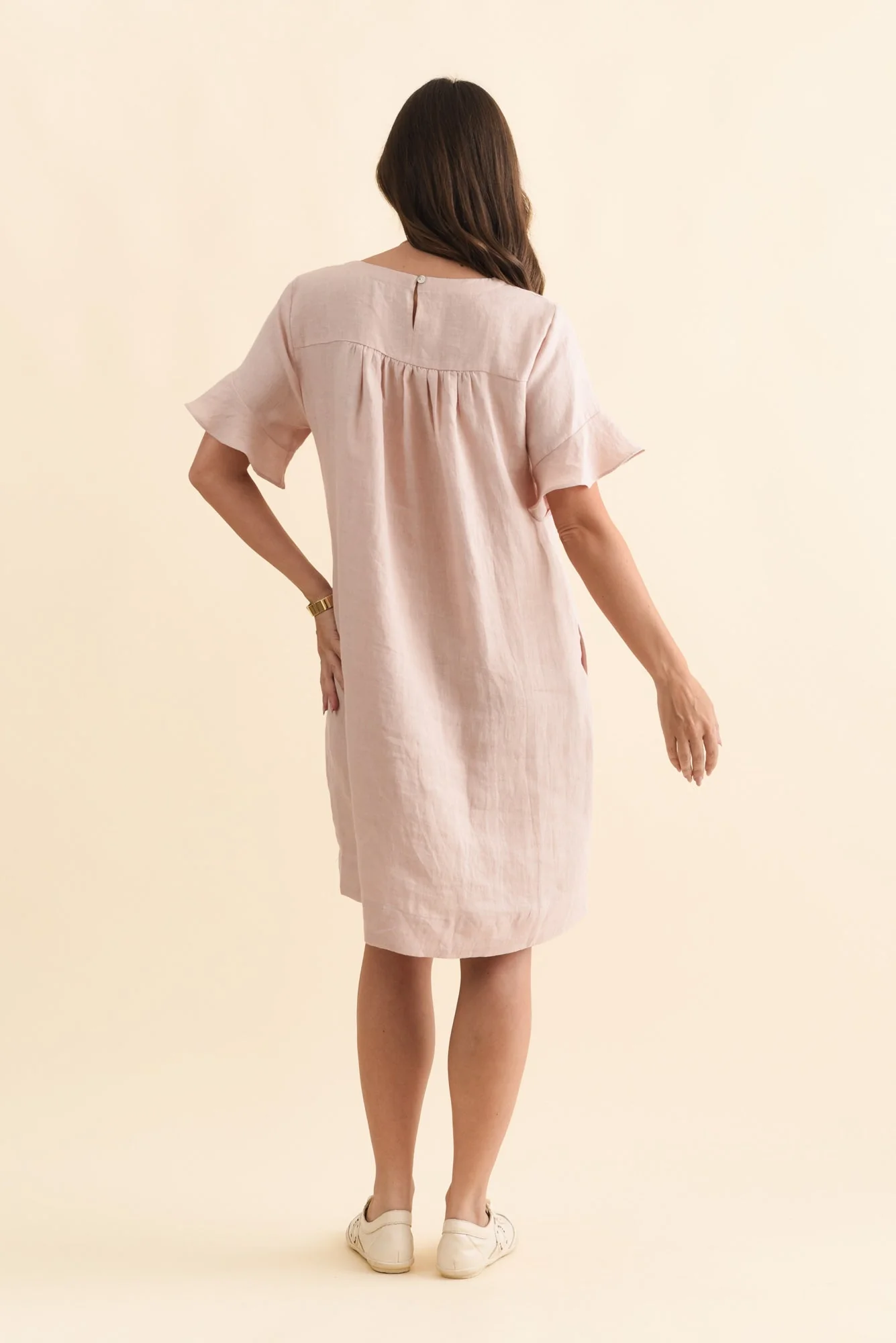 Lesley Blush Linen Flutter Sleeve Dress - Image 4