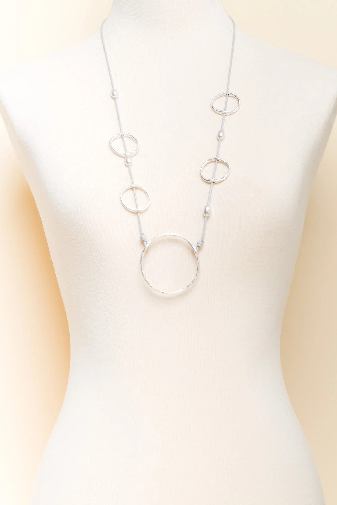 Leveque Silver Circle Necklace - Image 2