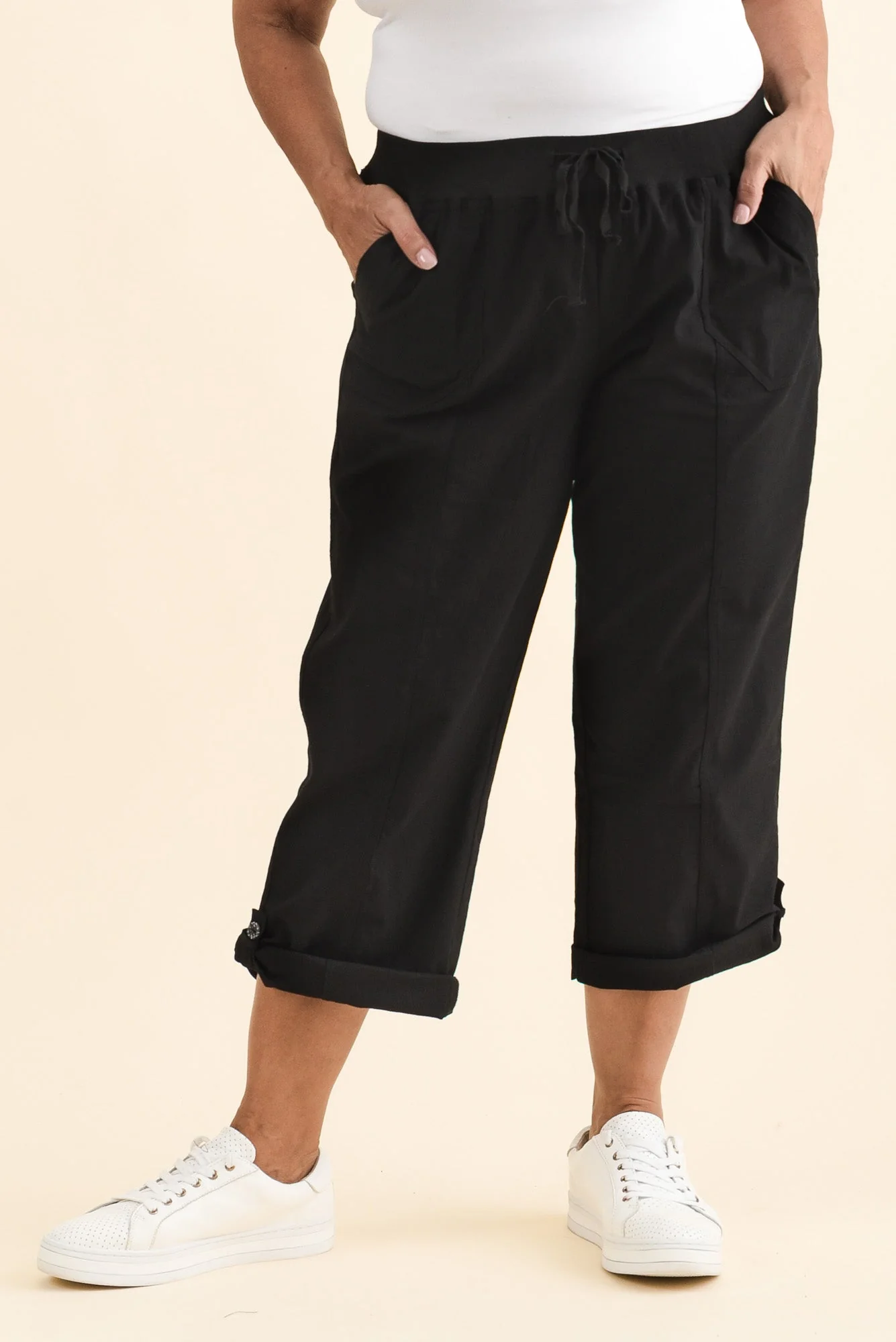 Lindsay Black 7/8 Cargo Pants - Image 8