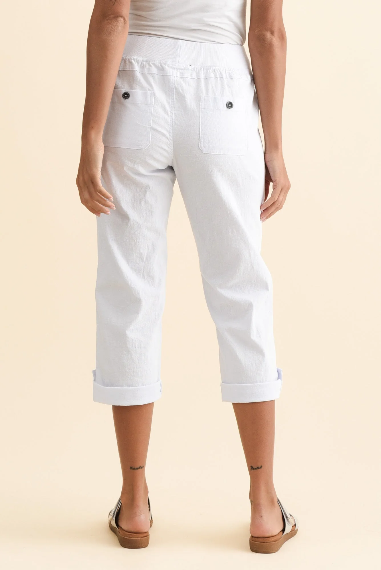 Lindsay White 7/8 Cargo Pants - Image 4
