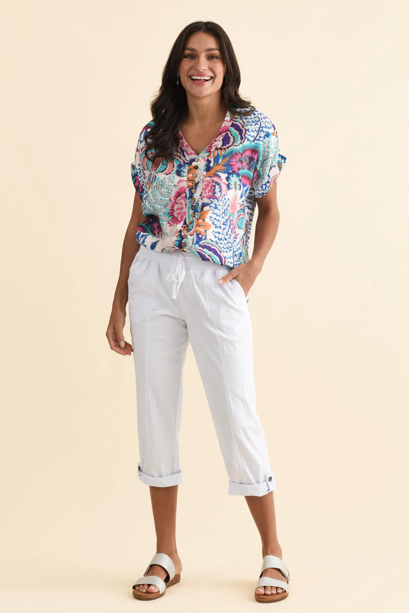 Lindsay White 7/8 Cargo Pants - Image 7