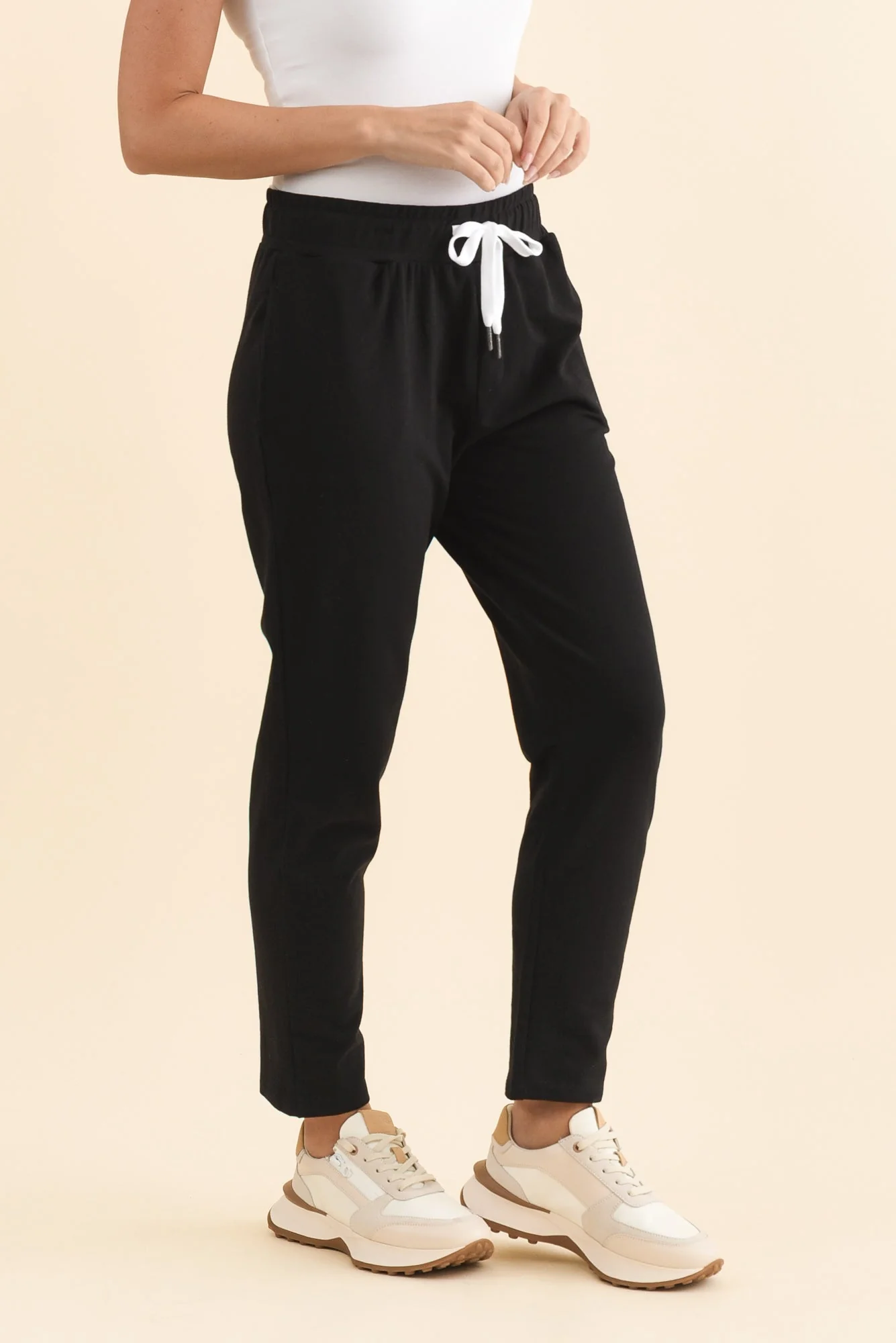 Lobby Black Cotton Relaxed Sweatpants - Image 3