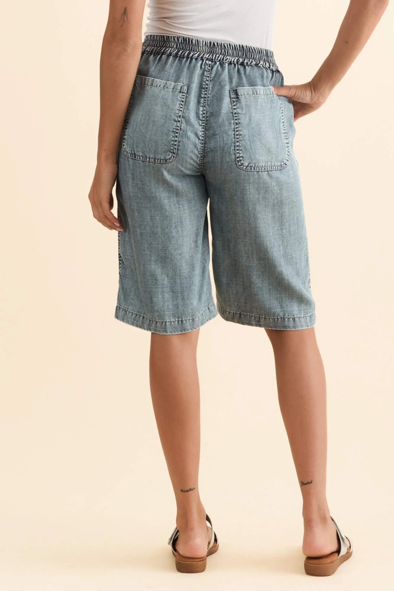 Lorna Blue Lyocell Pocket Shorts - Image 4