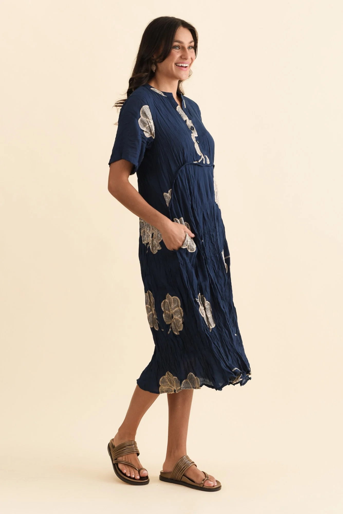 Lucy Navy Flower Pocket Dress - Image 3