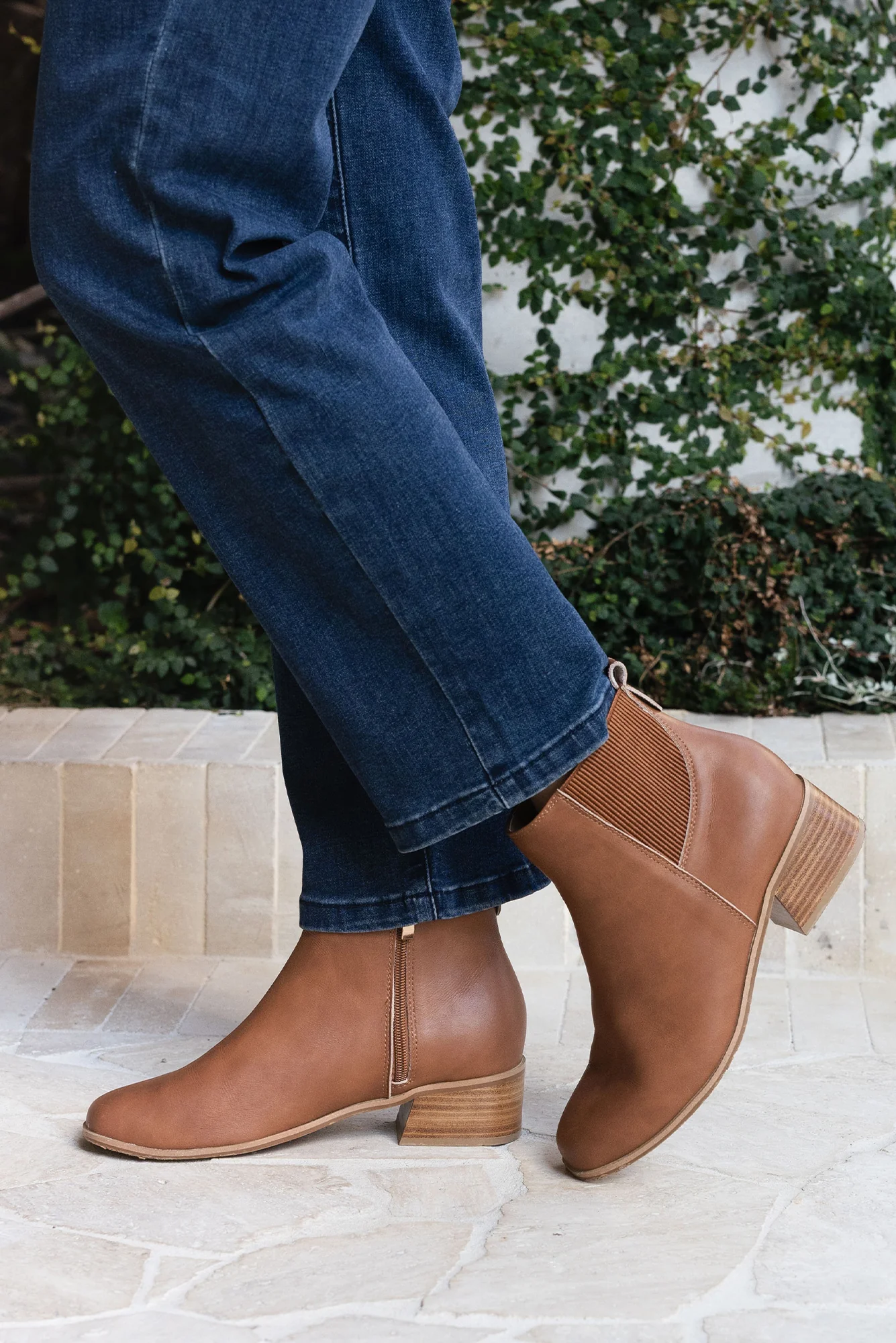 Lyra Tan Leather Heeled Boot - Image 2