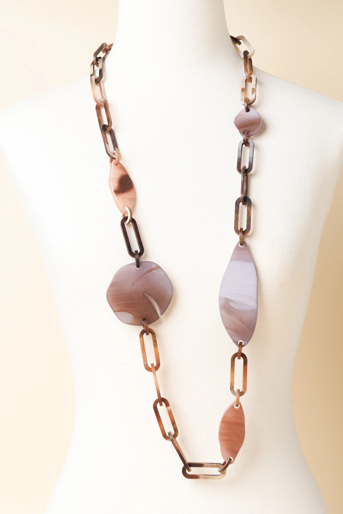 Mackenzie Brown Resin Chain Necklace - Image 2