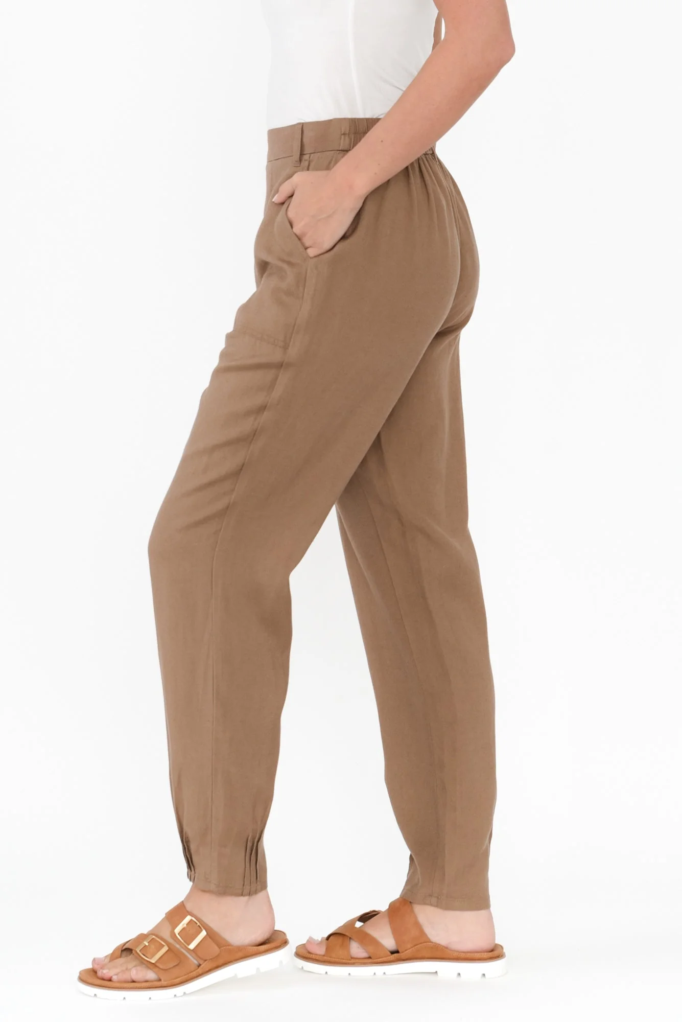 Manon Mocha Cropped Pants - Image 3