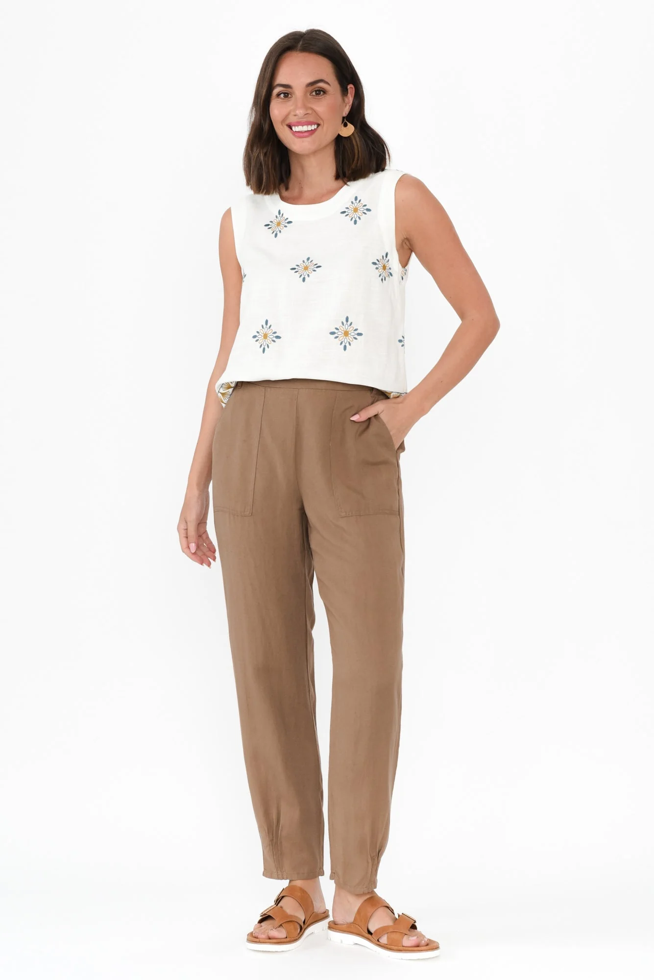 Manon Mocha Cropped Pants - Image 6