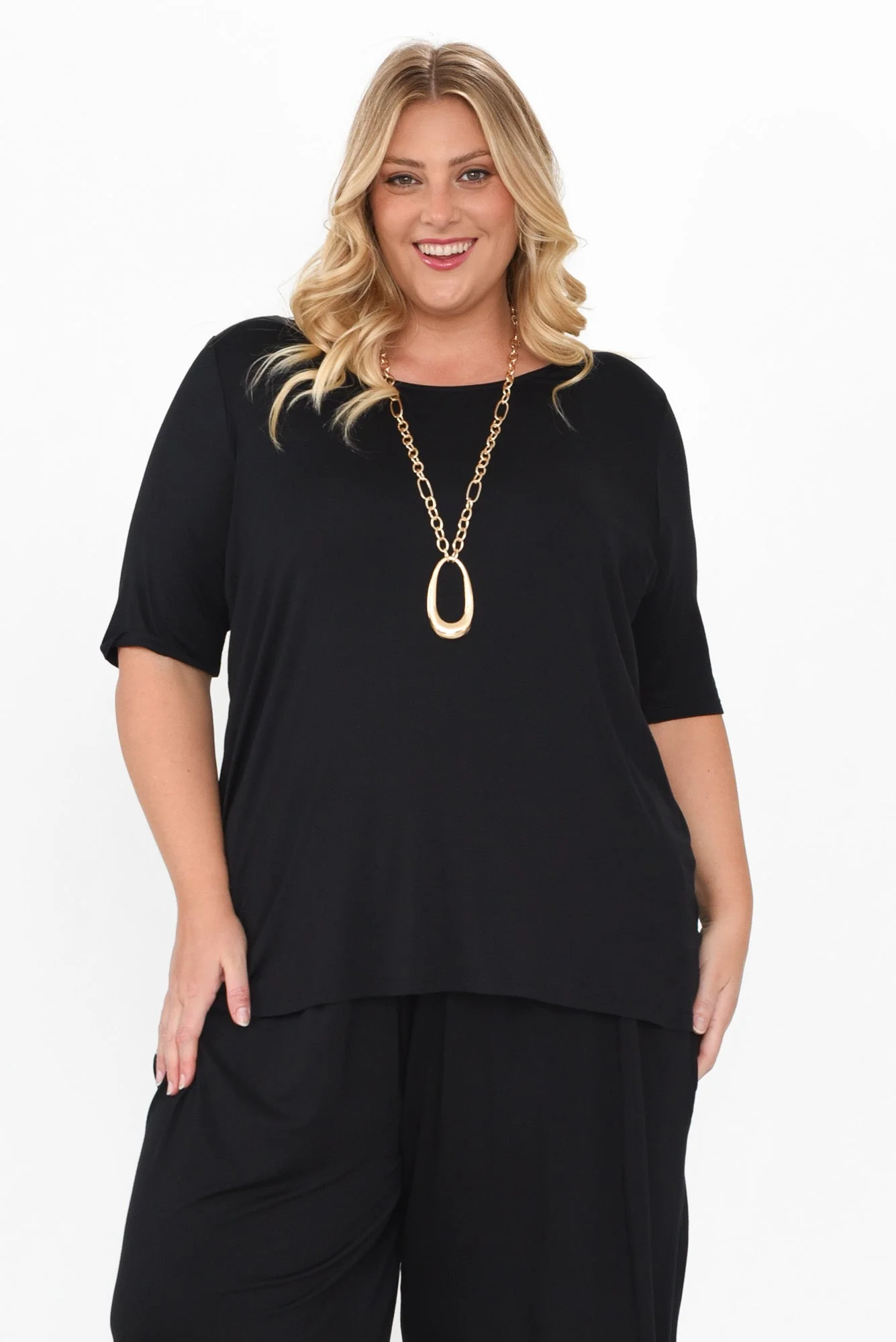 Maya Black Half Sleeve Tee - Image 8