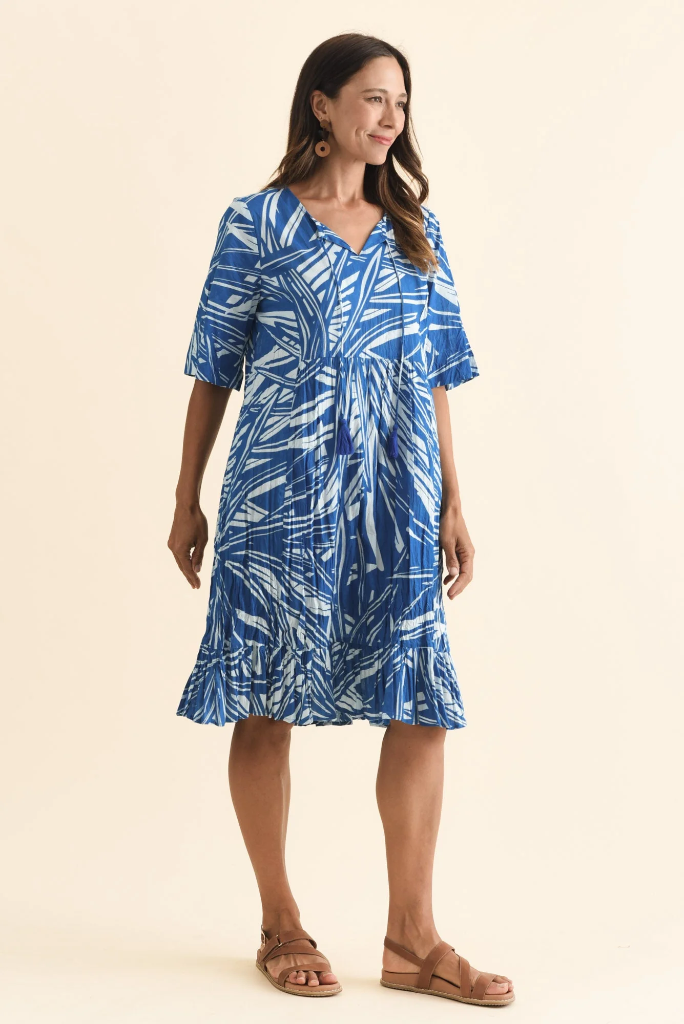 Mila Blue Leaf Crinkle Cotton Dress - Image 3