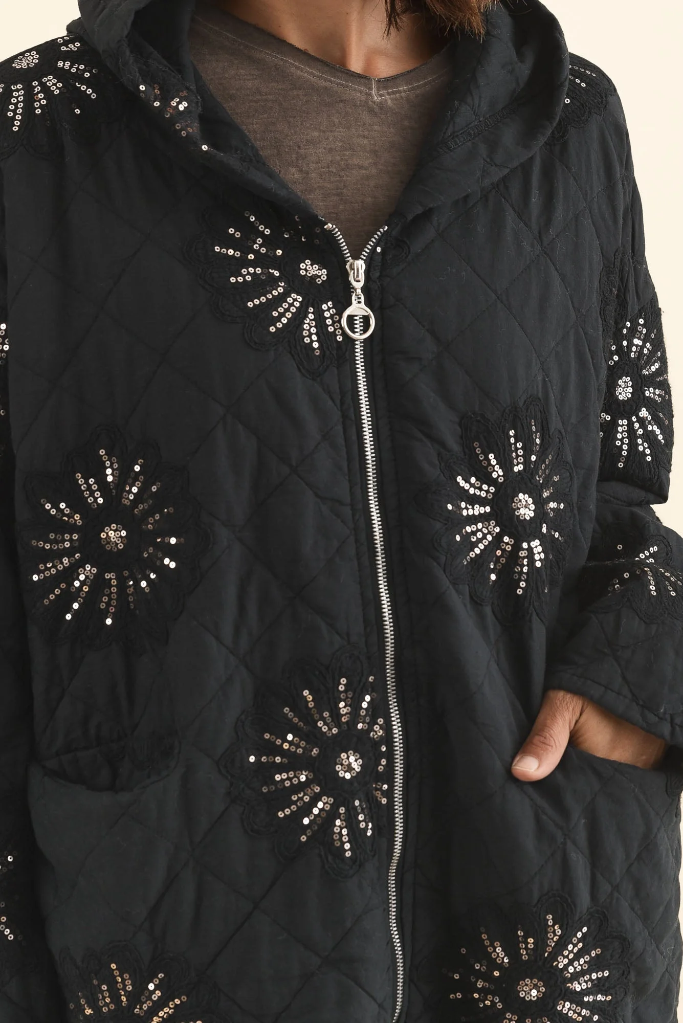 Mintaro Black Sequin Quilted Jacket - Image 5