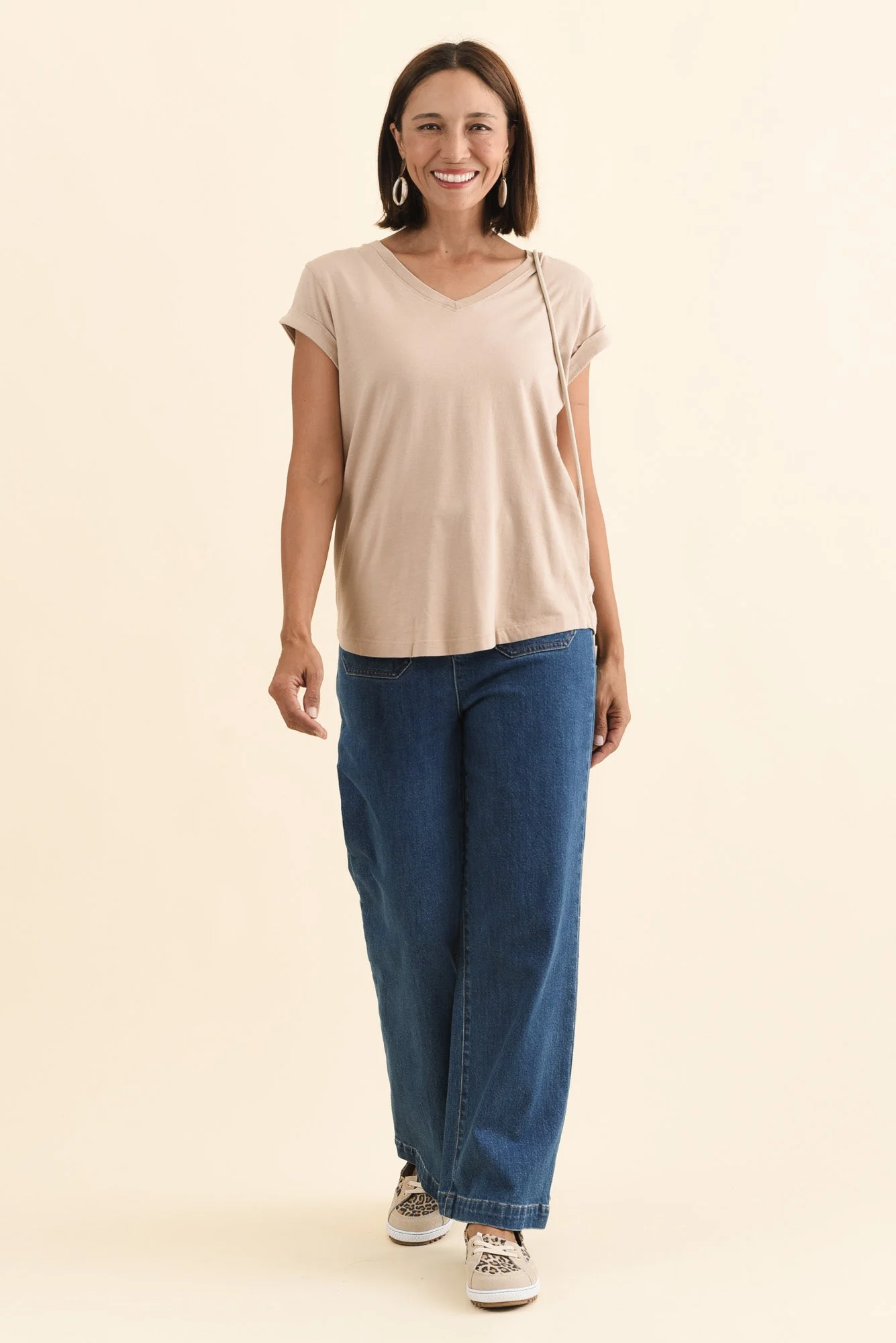 Monte Oat Cotton Vee Tee - Image 2