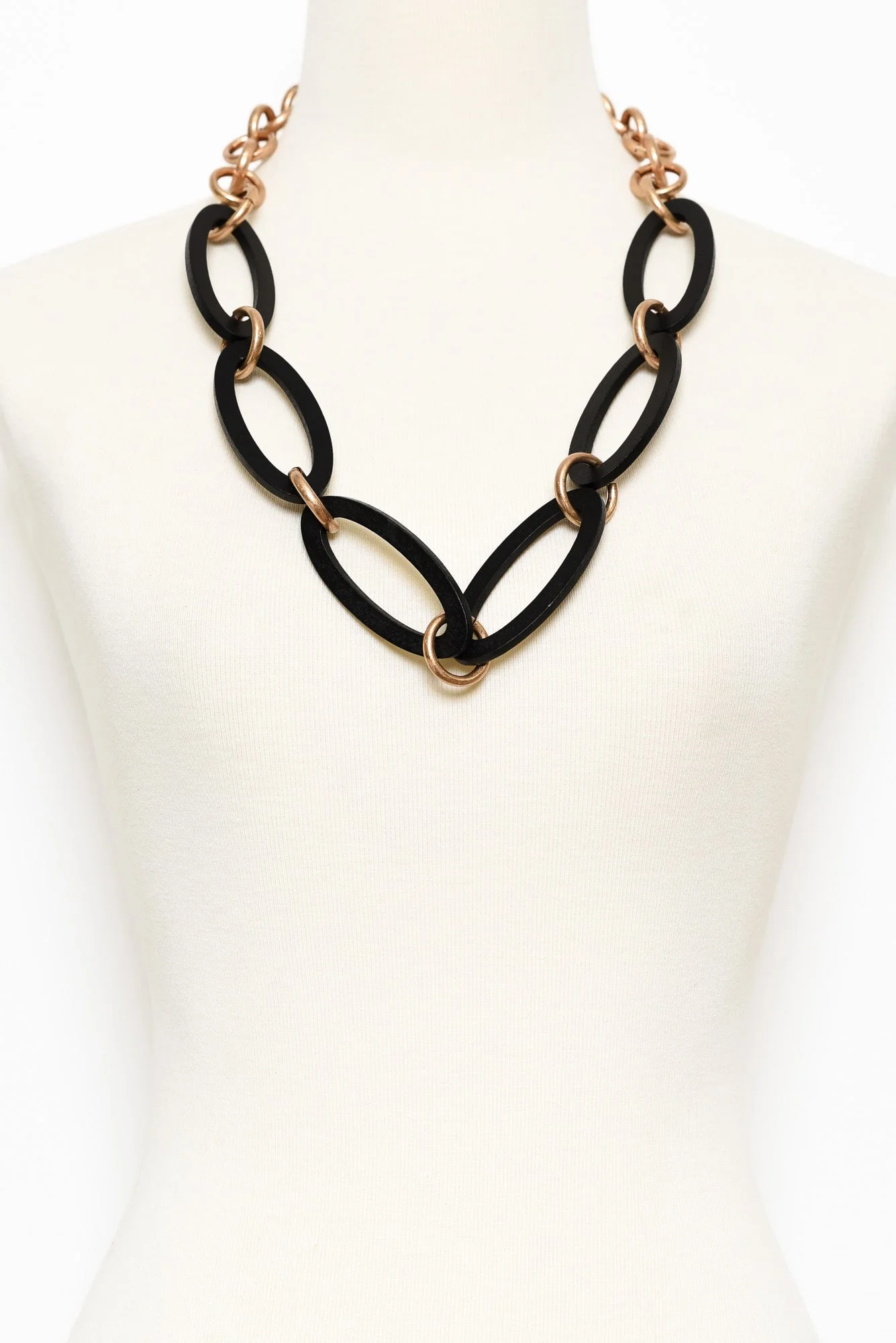 Nesci Black Wood Disk Necklace - Image 2
