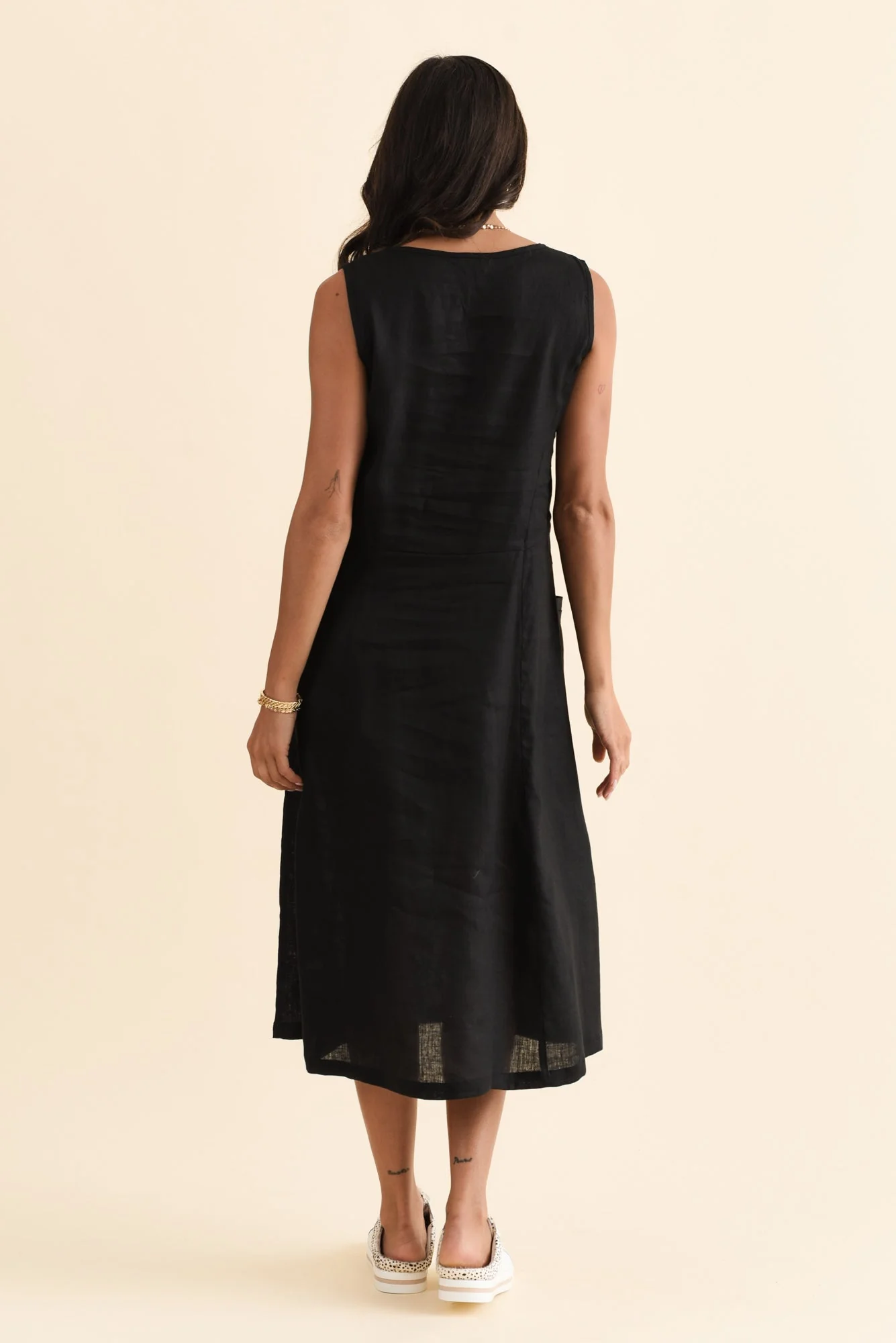 Noah Black Linen Pocket Dress - Image 4