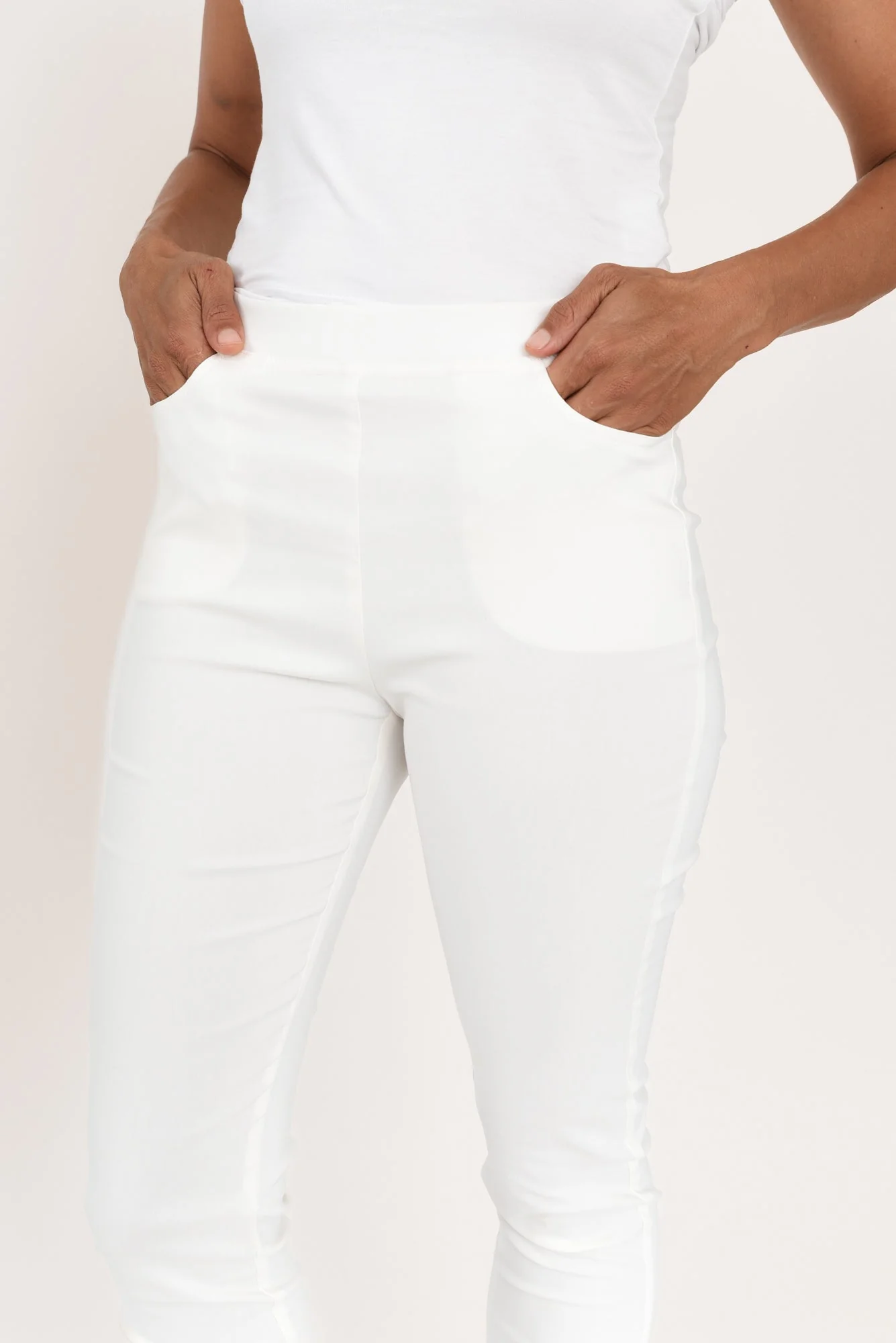 Nora White Stretch 7/8 Pants - Image 3