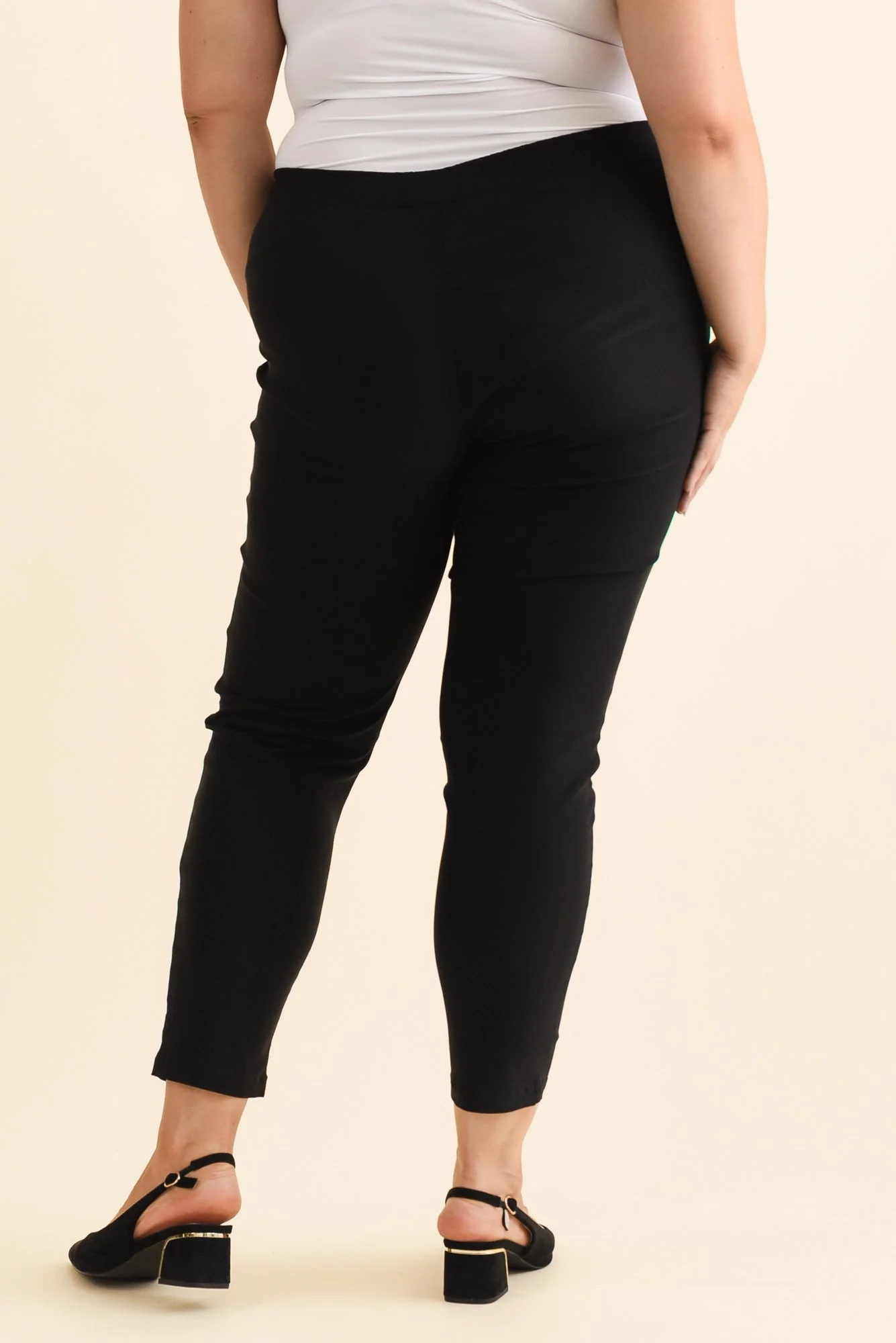 Olympia Black Straight 7/8 Pants - Image 12