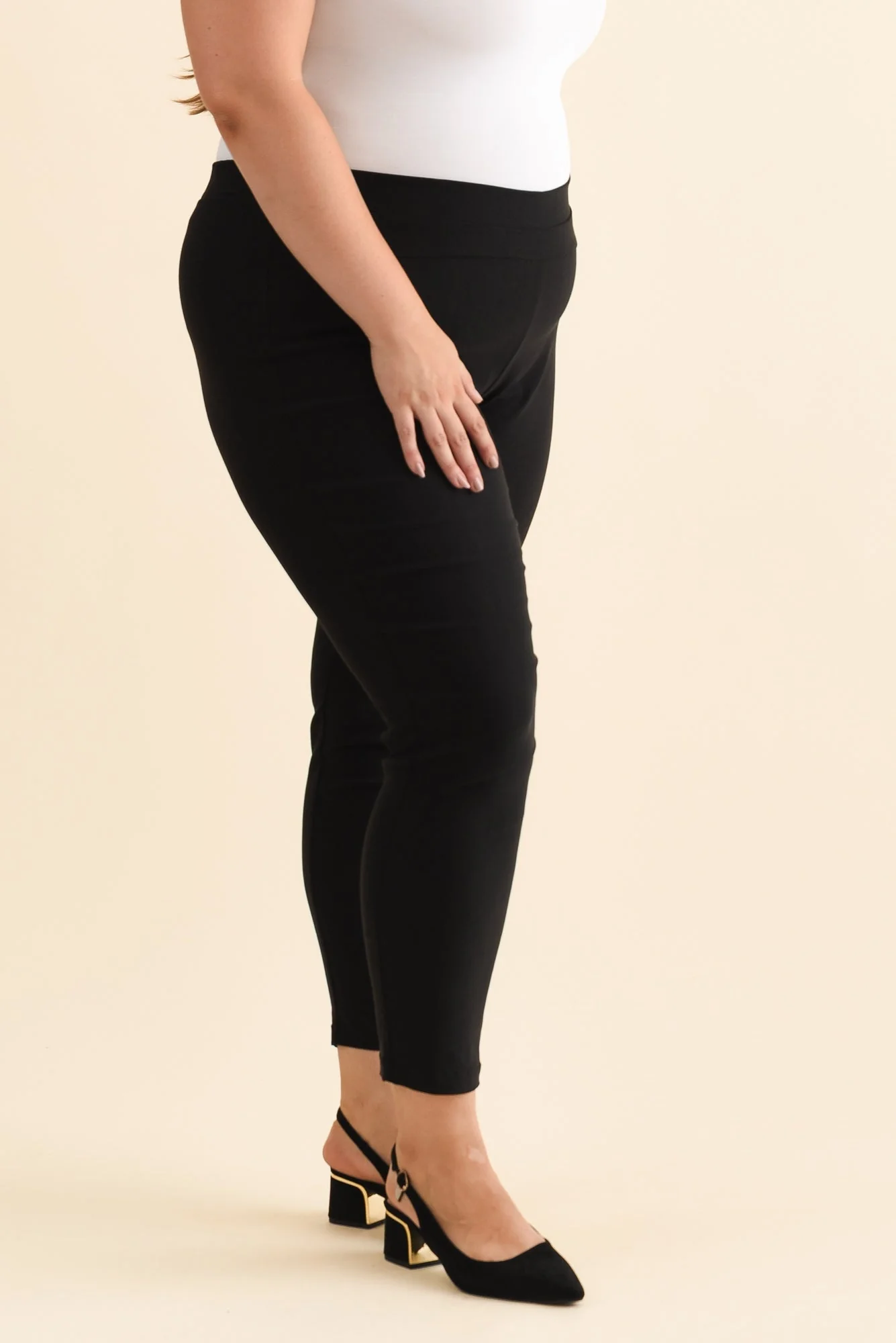 Olympia Black Straight 7/8 Pants - Image 13