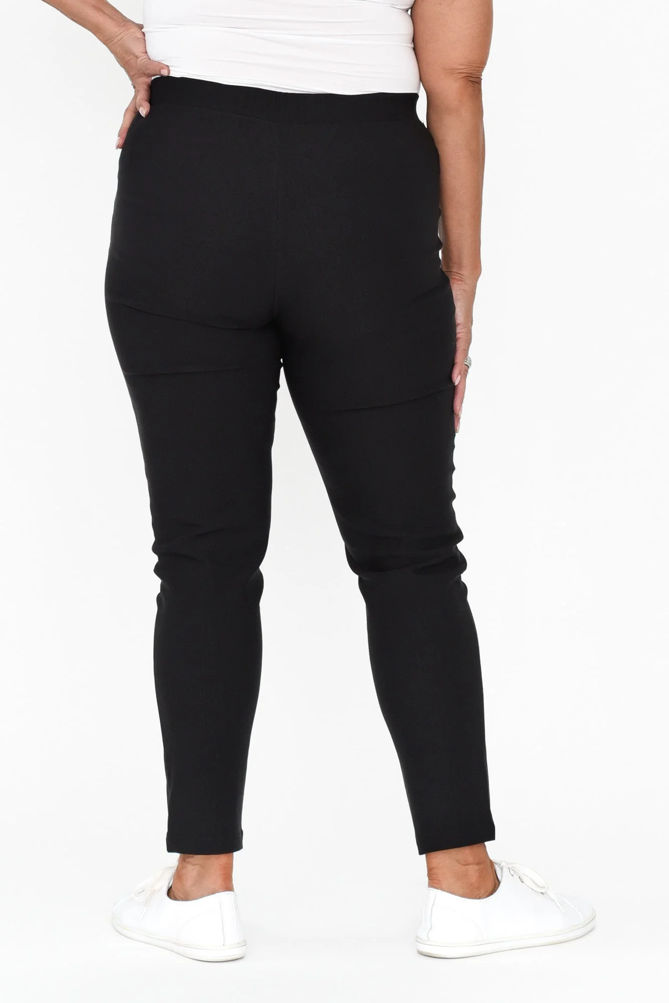Olympia Black Straight 7/8 Pants - Image 9