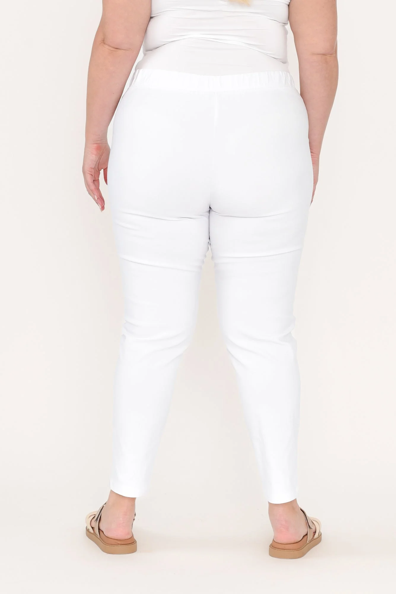 Olympia White Straight 7/8 Pants - Image 13