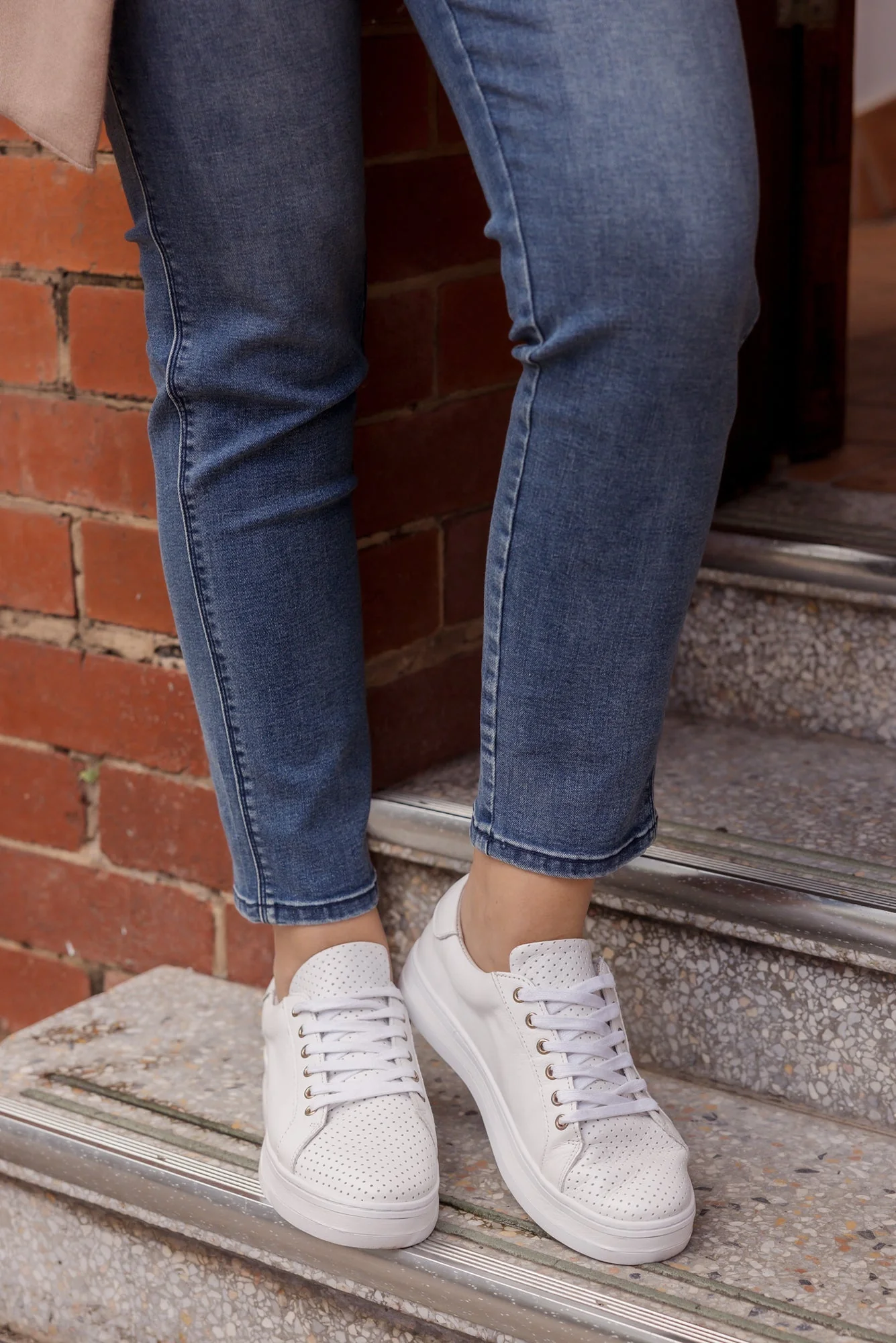 Paradise White Leather Sneaker - Image 7