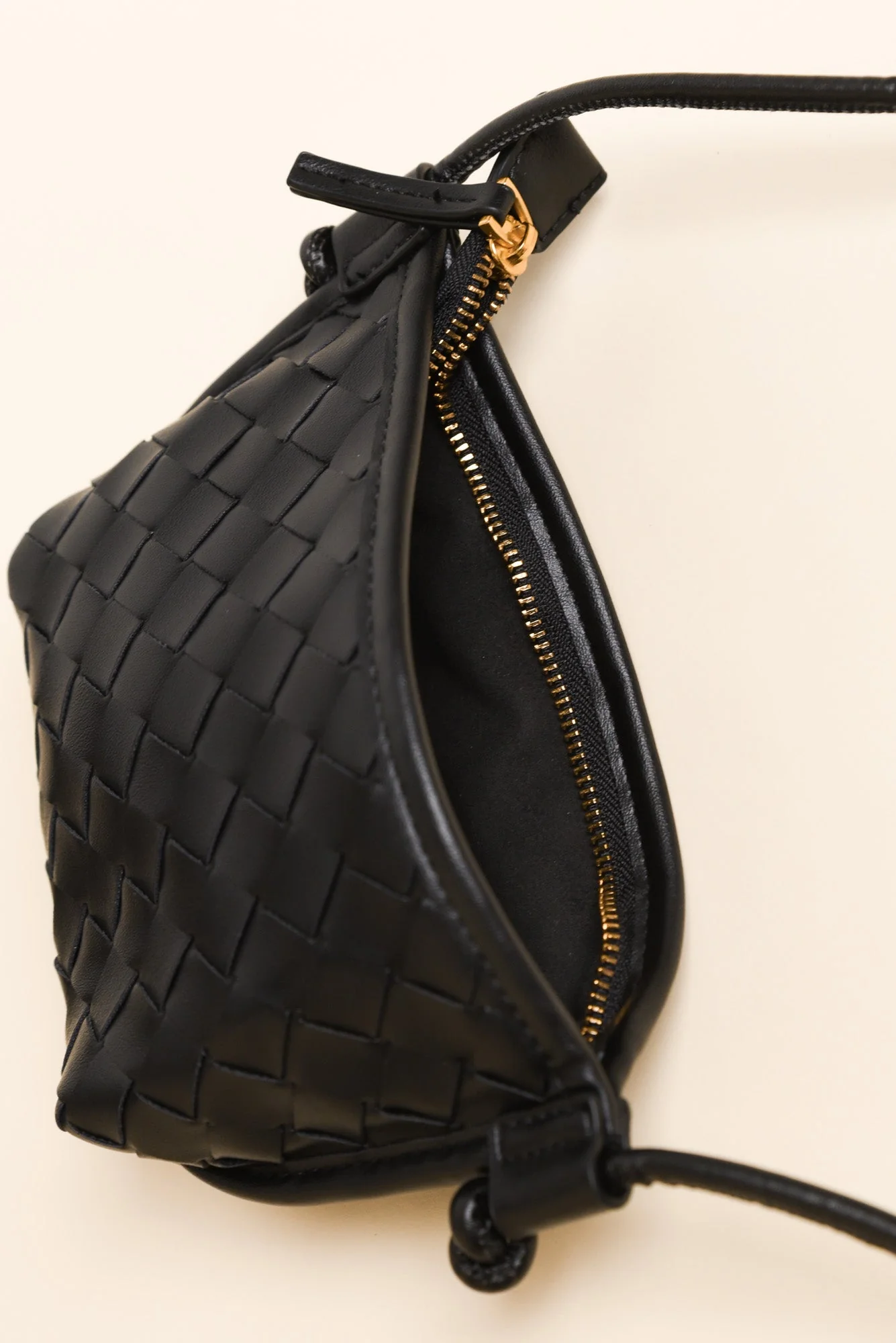 Perez Black Crossbody Bag - Image 3