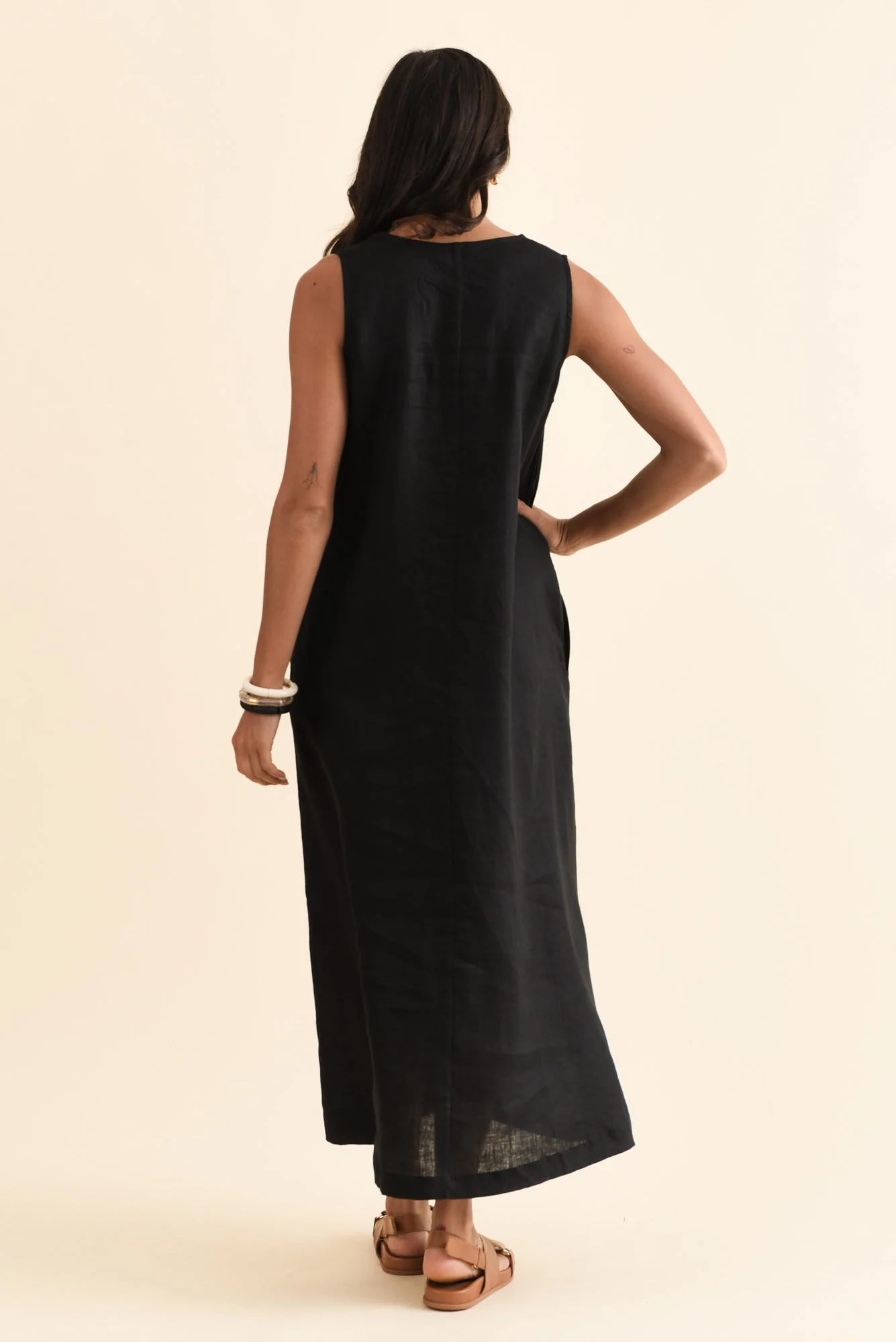 Phoebe Black Linen Midi Dress - Image 4