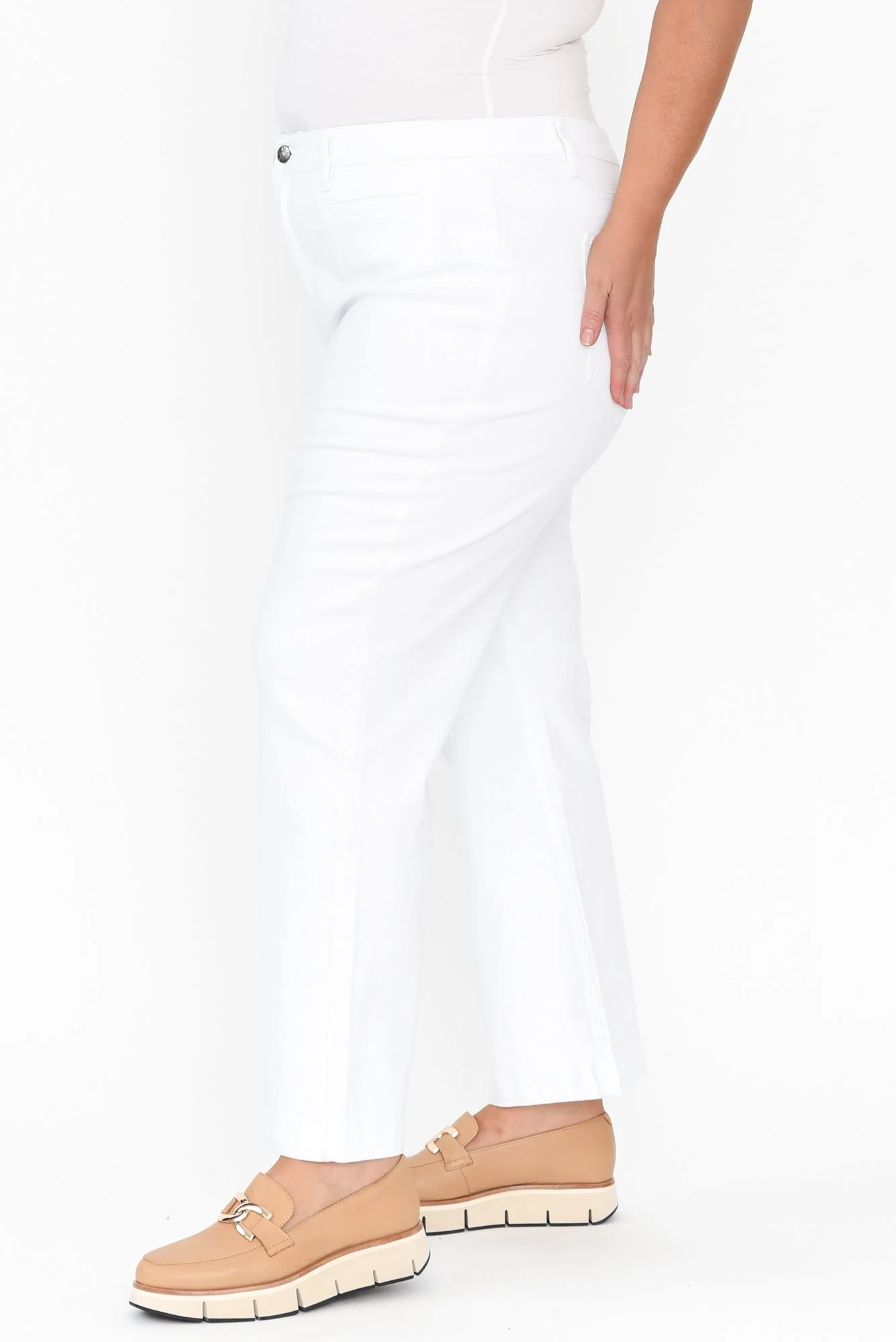 Retro White Wide Leg Jeans - Image 10