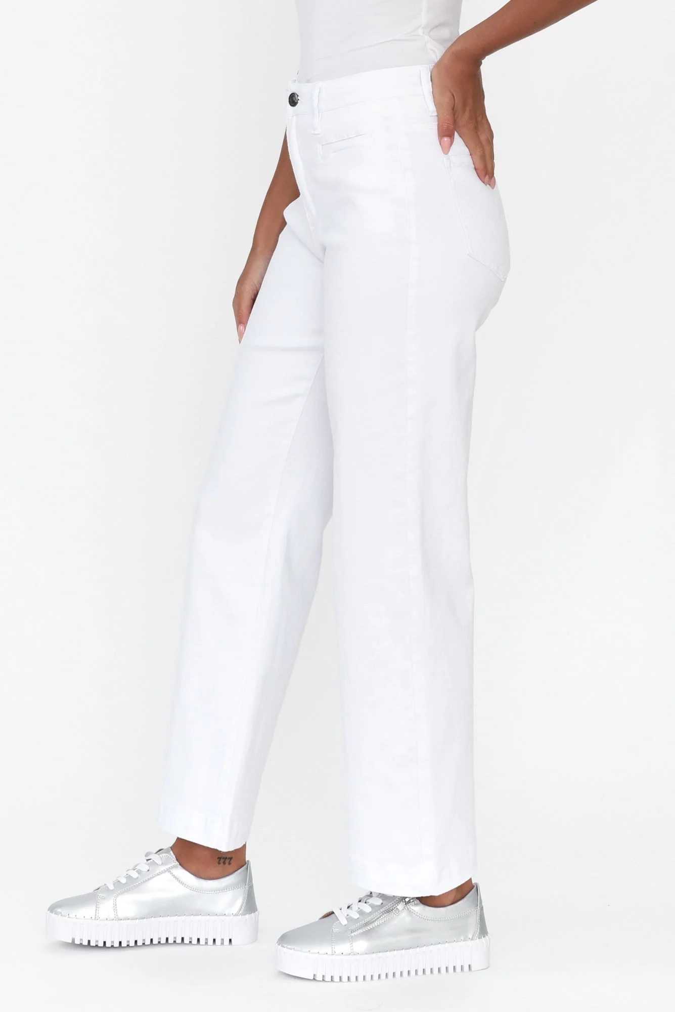 Retro White Wide Leg Jeans - Image 5