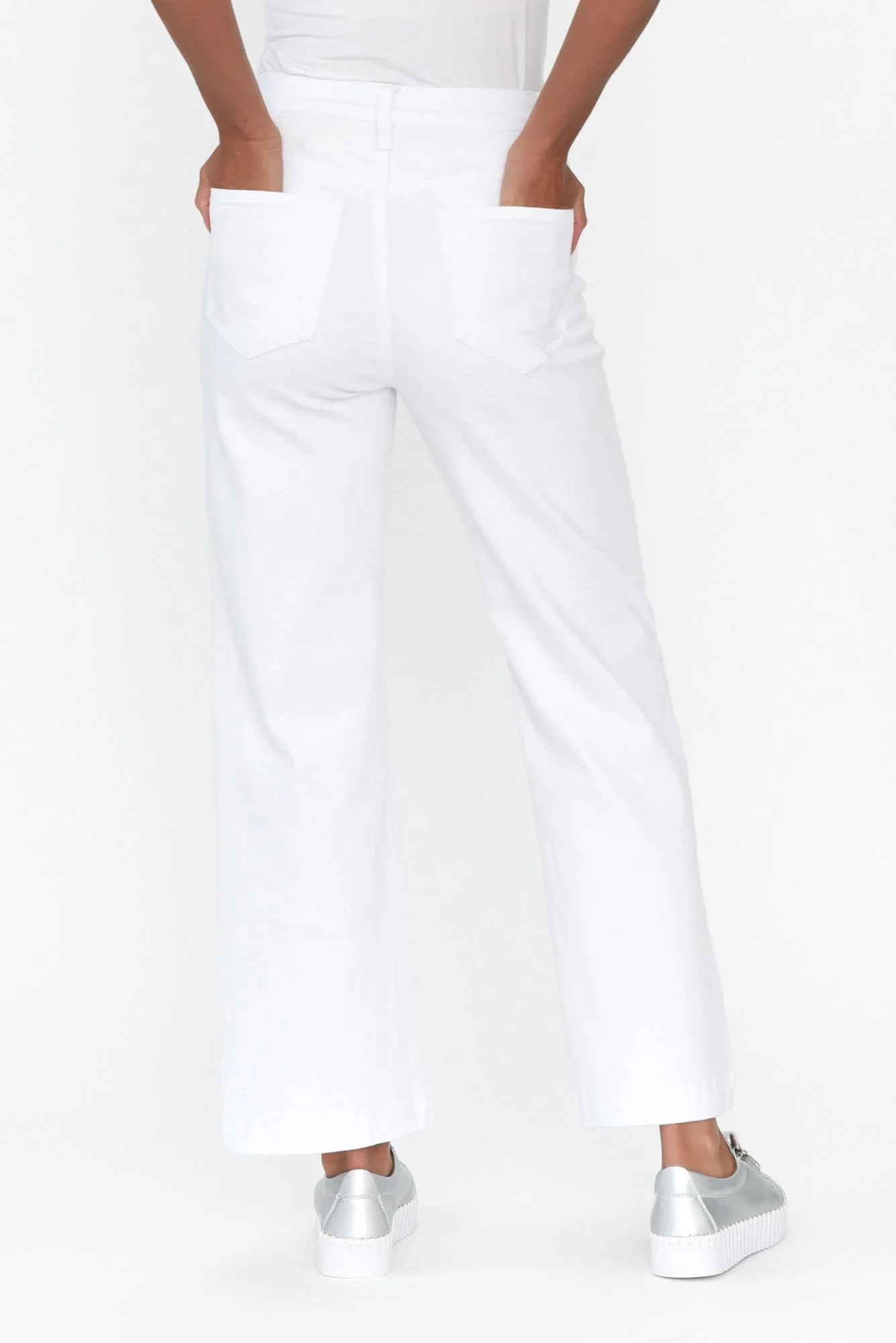 Retro White Wide Leg Jeans - Image 6