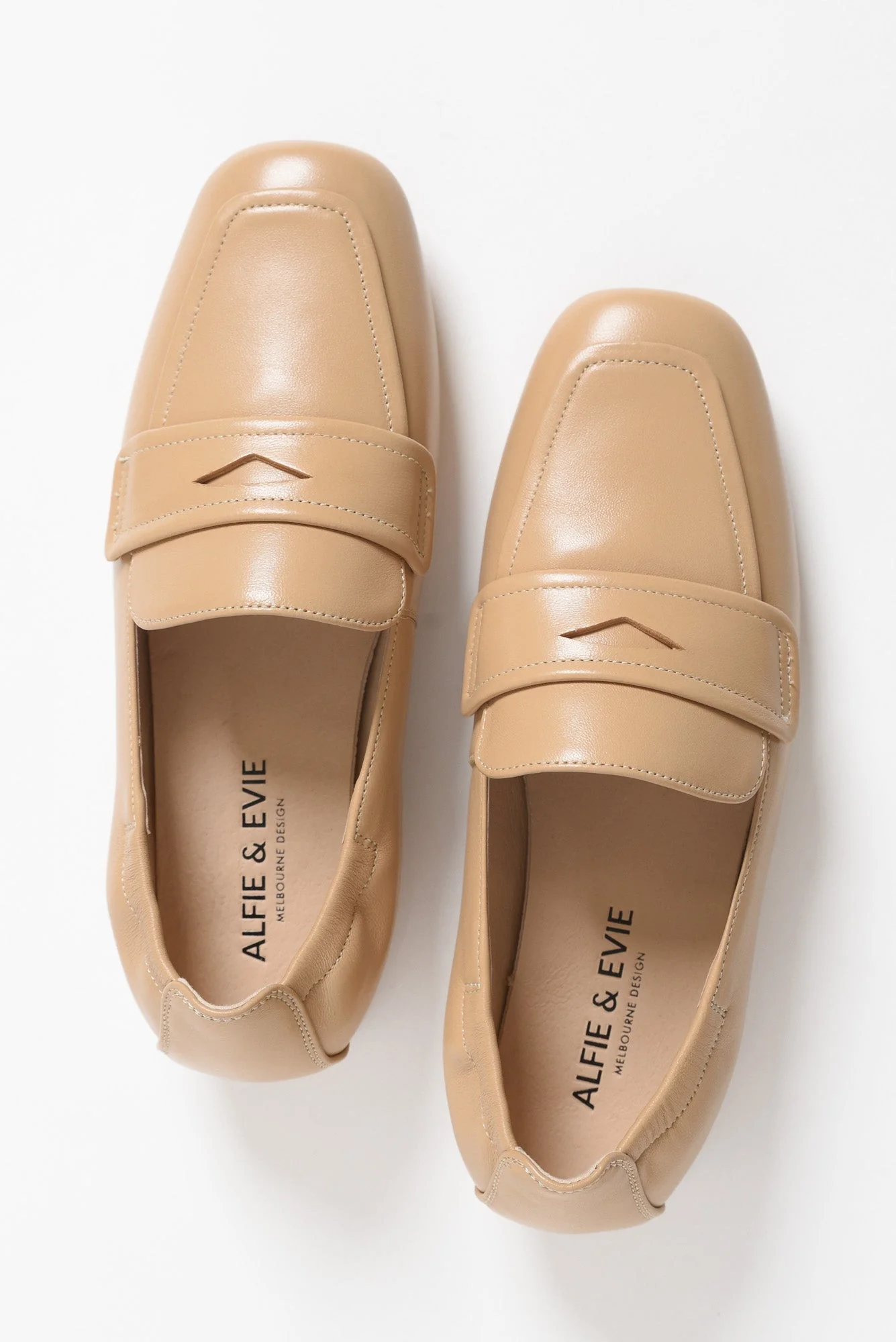 Ridgeway Nude Leather Loafer - Image 3
