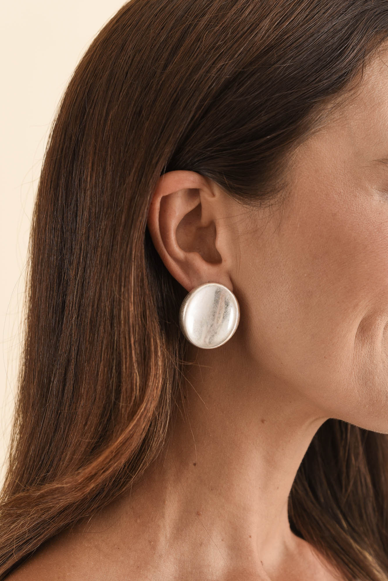 Rory Silver Disc Earrings - Image 2