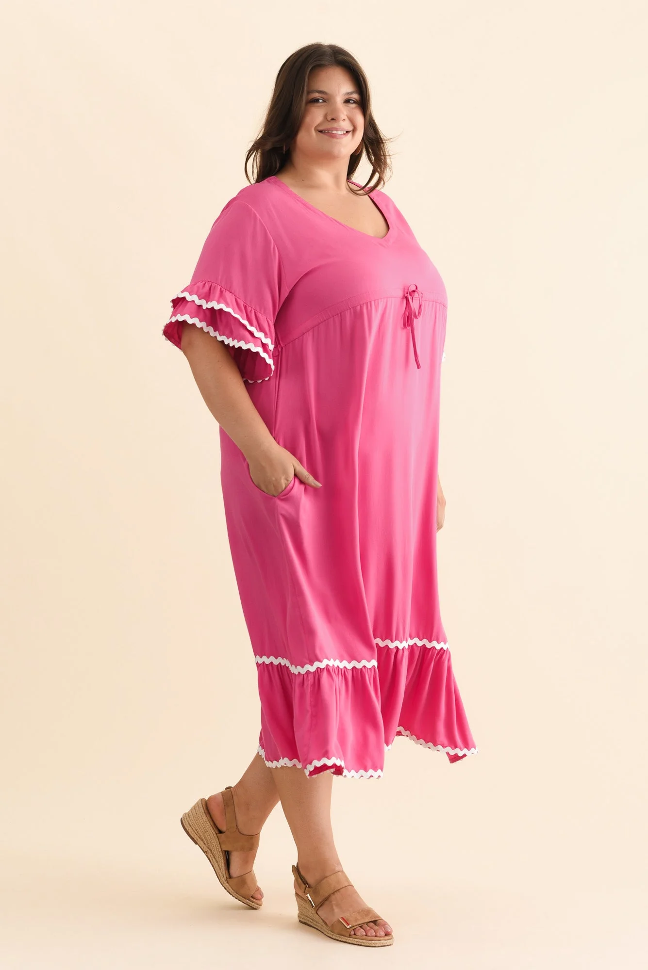 Rosemarie Pink Contrast Frill Dress - Image 9
