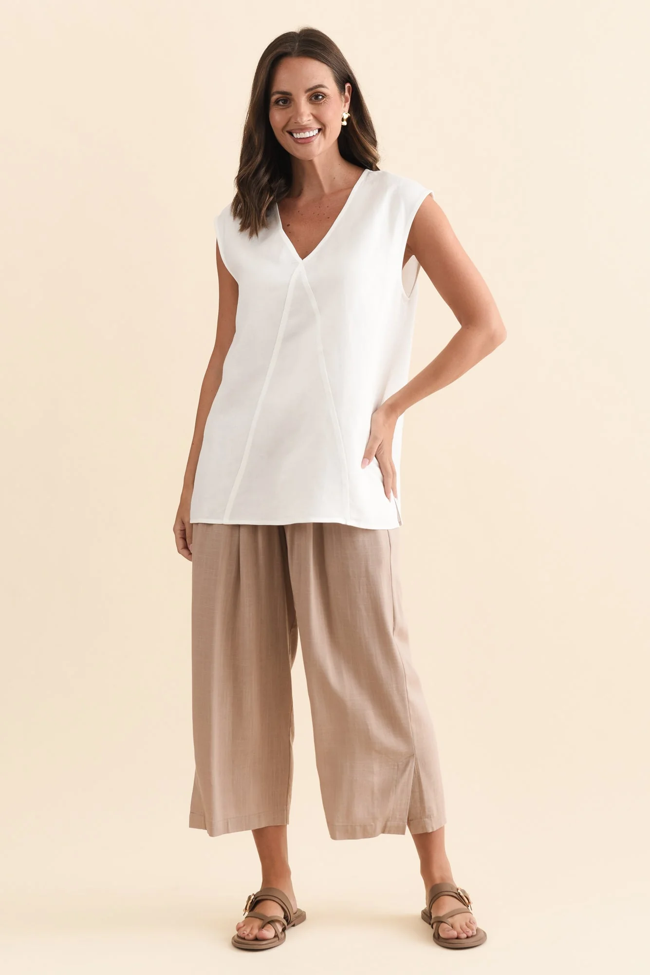 Roxie White Linen Blend V Neck Tank - Image 2