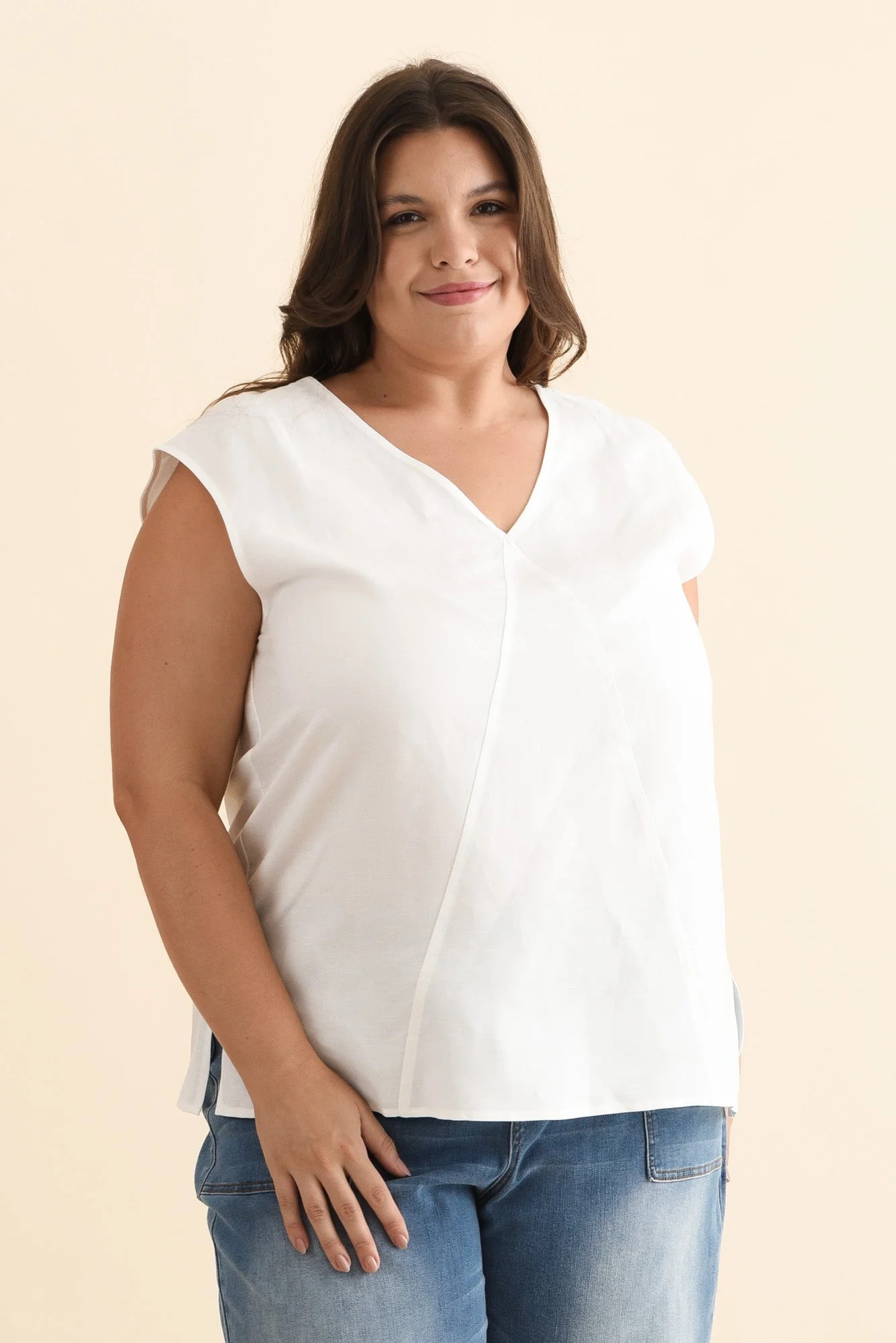 Roxie White Linen Blend V Neck Tank - Image 7