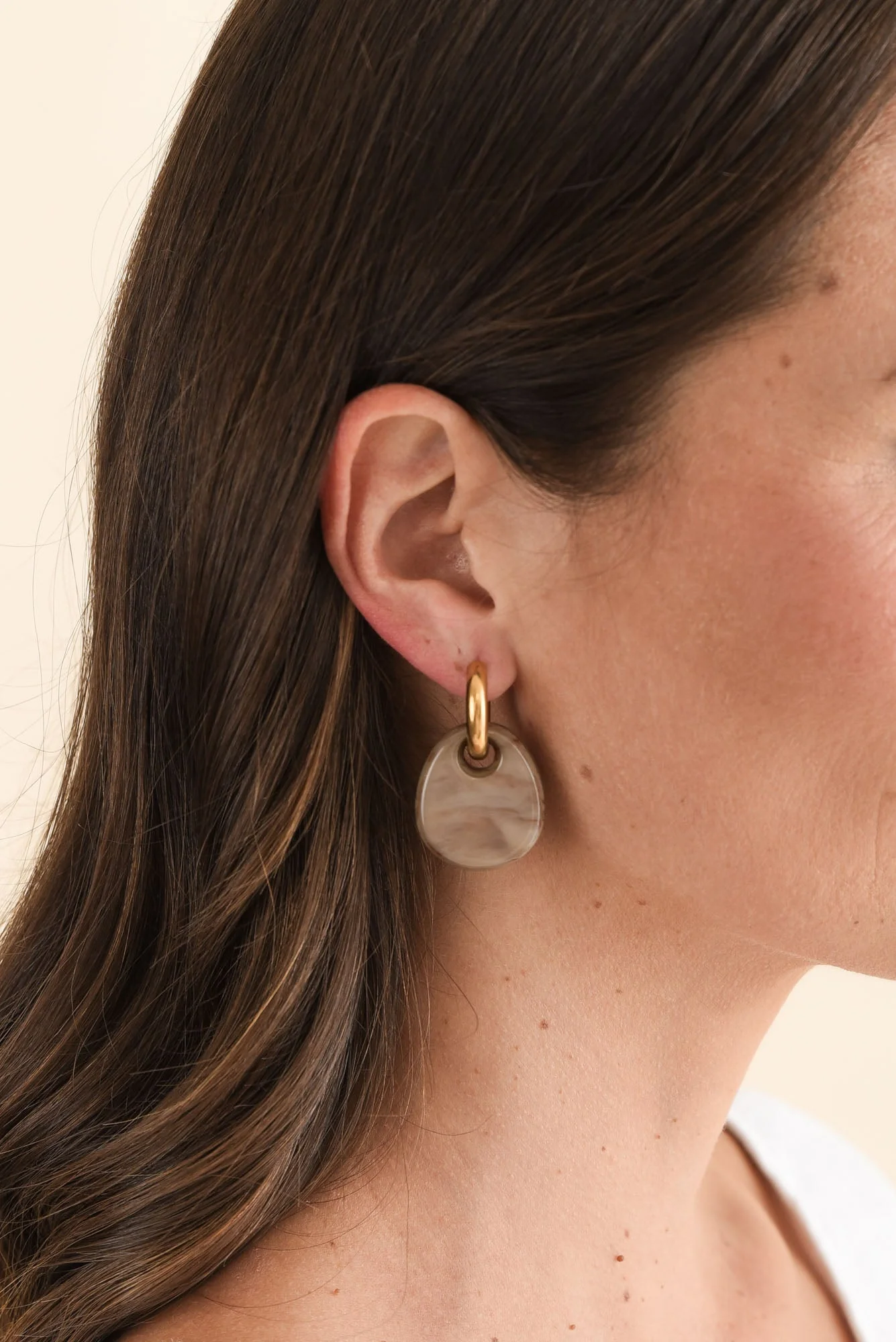 Rumi Natural Hoop Earrings - Image 2