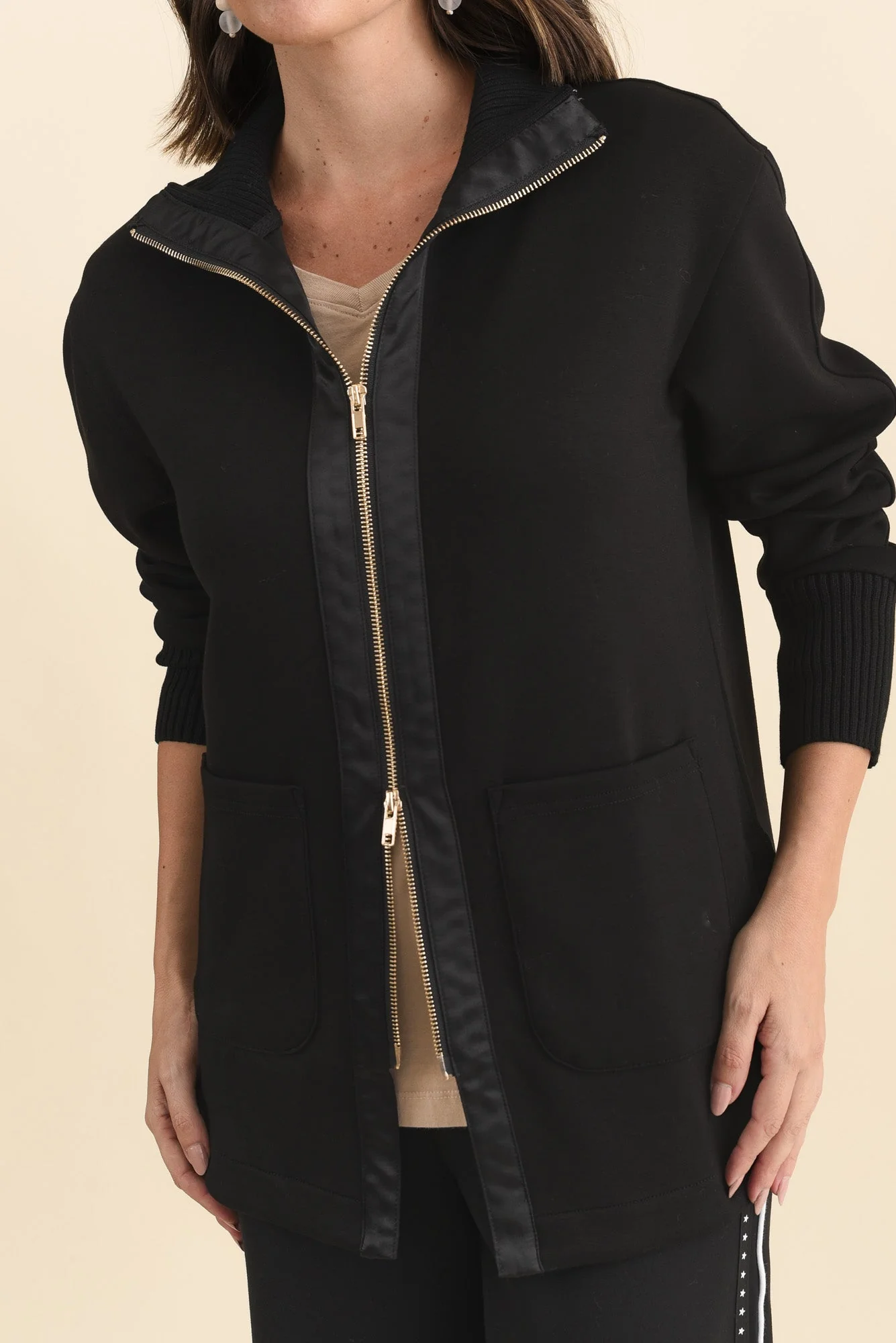 Sabi Black Zip Sweatshirt - Image 5