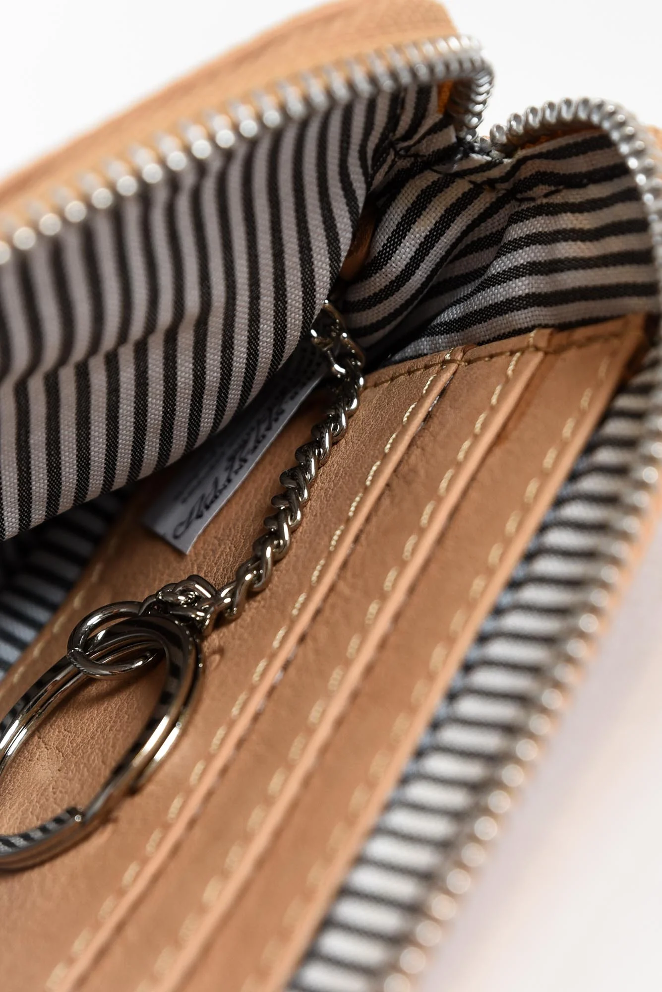 Samara Beige Leather Pouch - Image 3