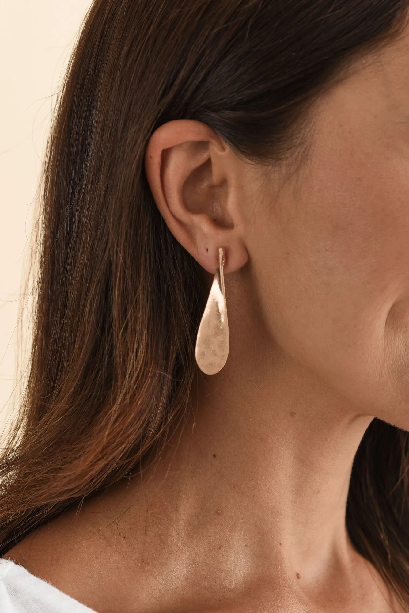 Smila Gold Teardrop Earrings - Image 2