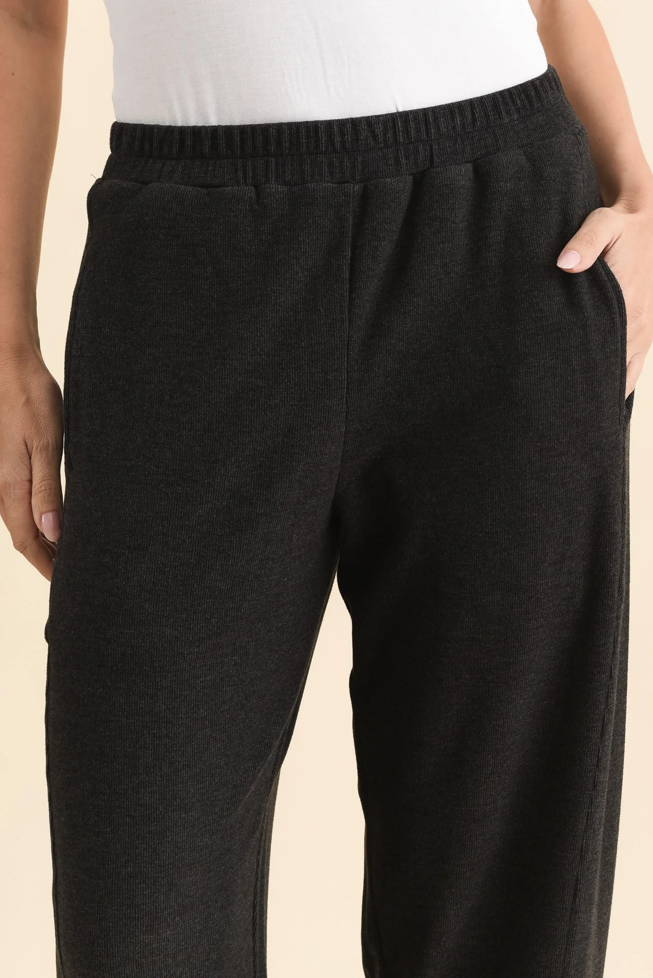 Souffle-Touch Charcoal Barrel Sweatpants - Image 5
