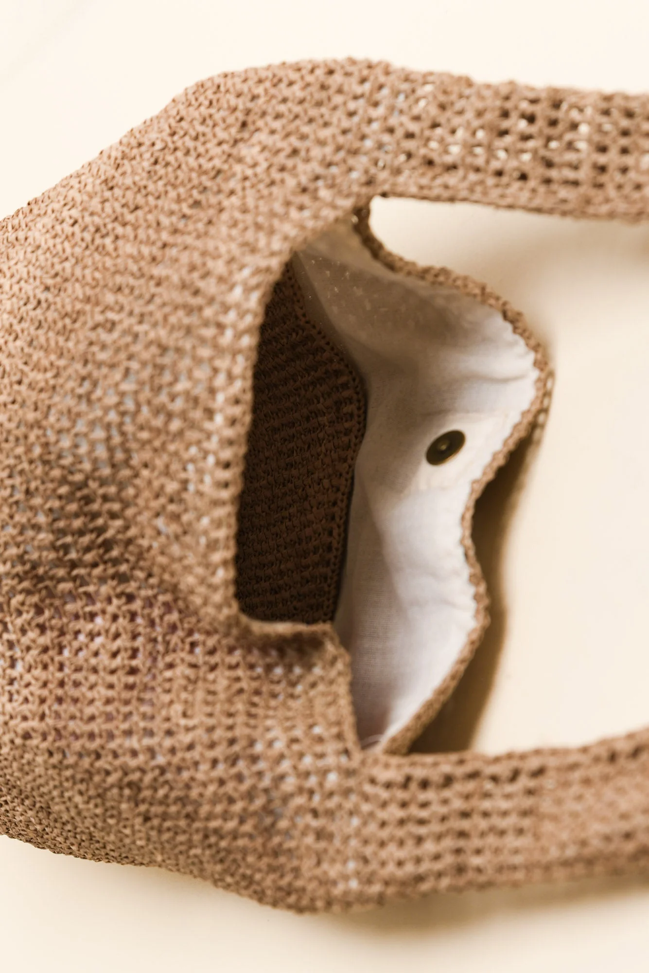 Vatania Tan Raffia Shoulder Bag - Image 3