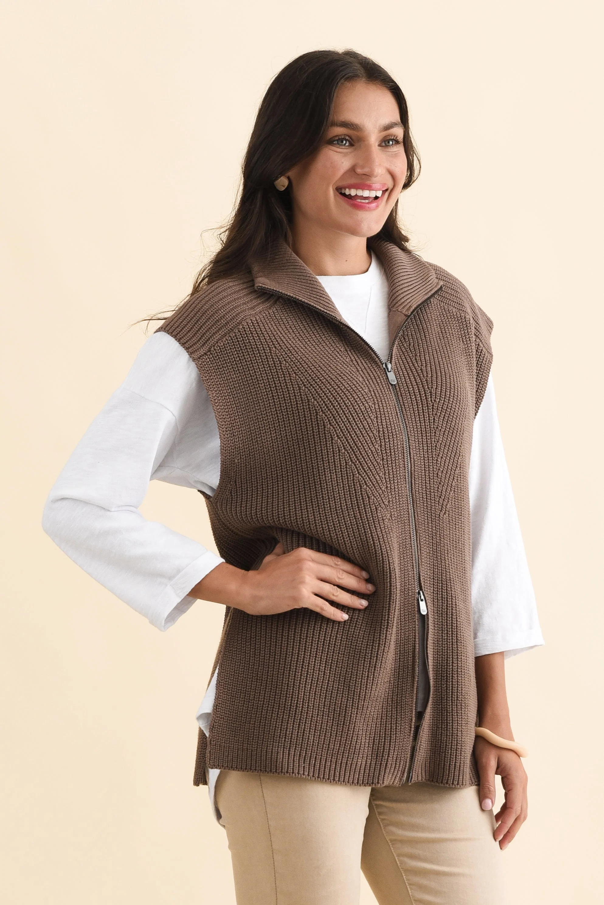 Viona Mocha Cotton Zip Knit Vest - Image 4