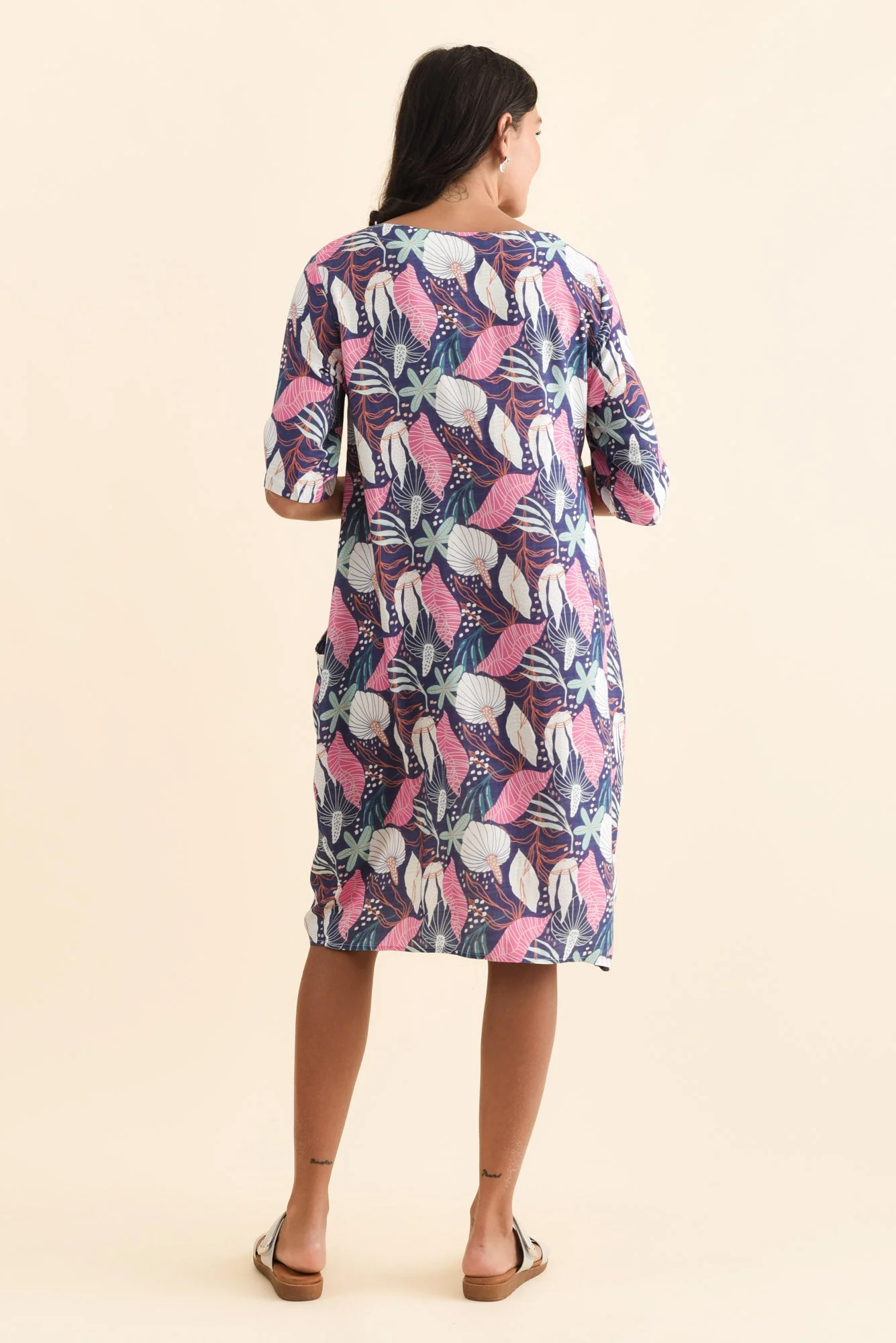 Vossi Pink Leaf Pocket Dress - Image 4