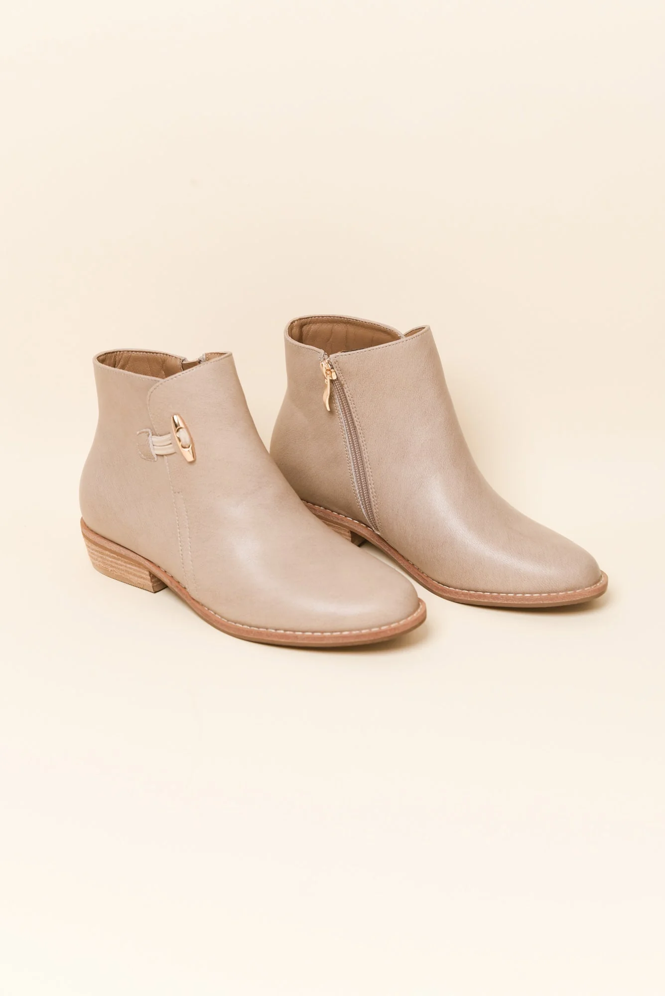 York Beige Leather Toggle Boot - Image 2
