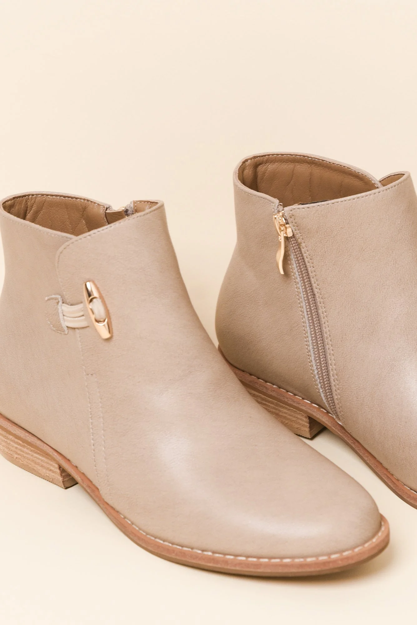 York Beige Leather Toggle Boot - Image 4