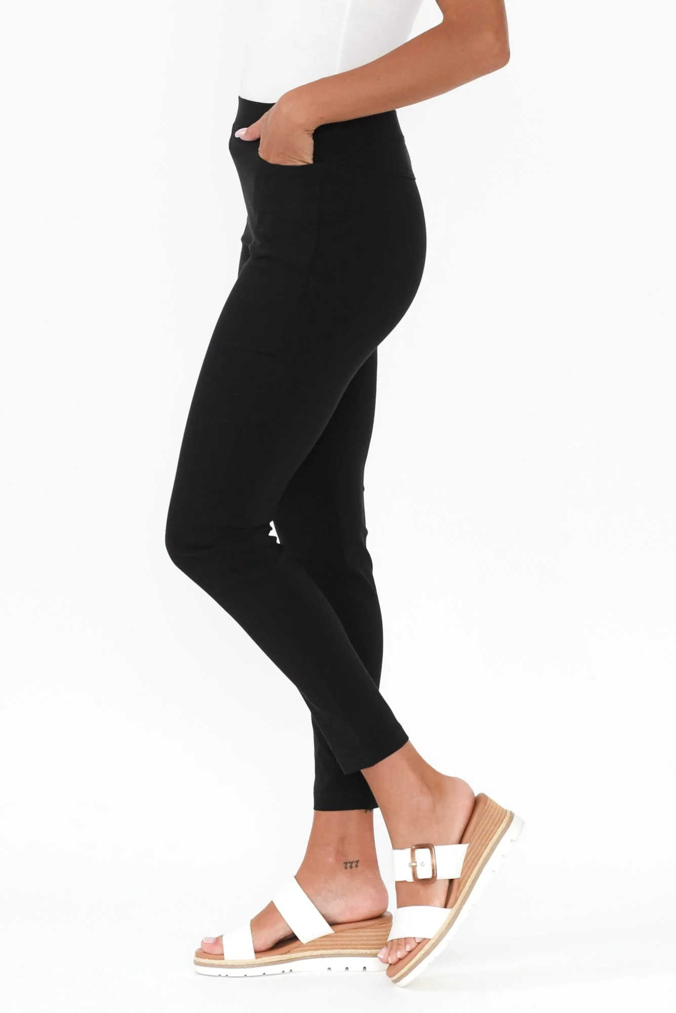 Zara Black Stretch 7/8 Pants - Image 4